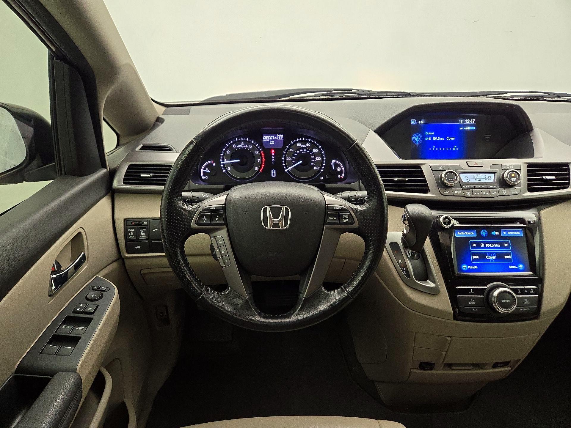 Thumbnail: 2015 Honda Odyssey - 10