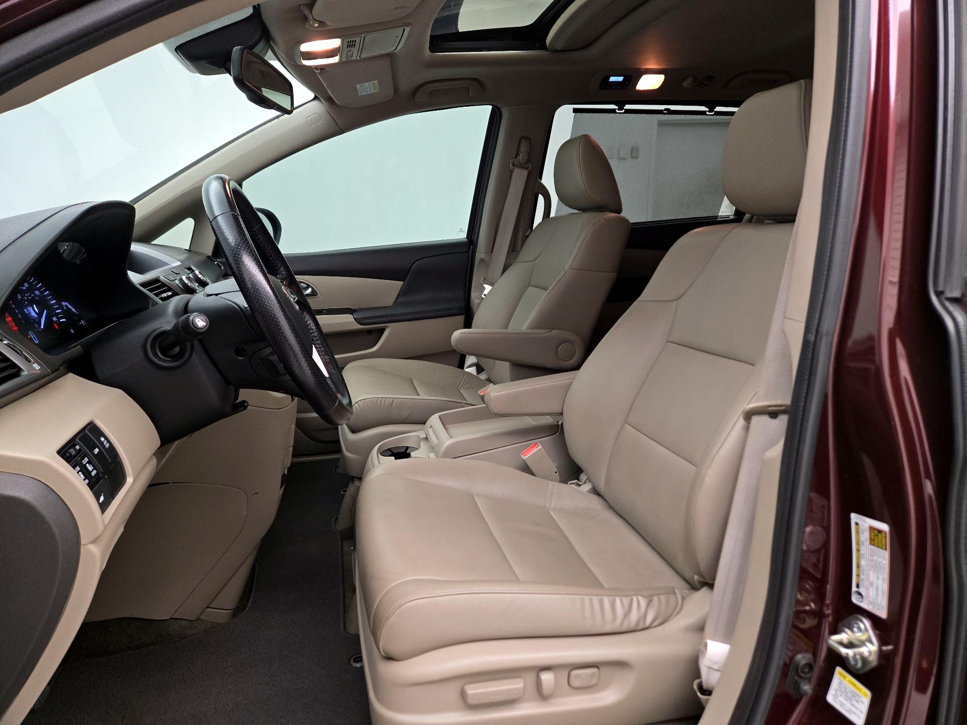 Thumbnail: 2015 Honda Odyssey - 11