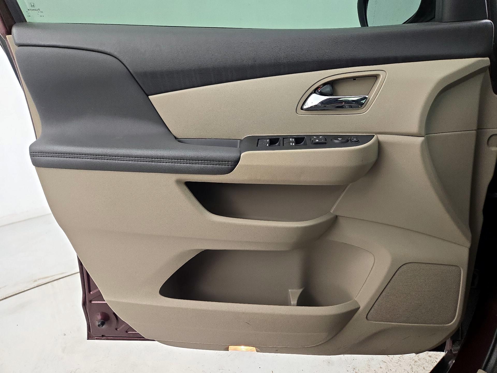 Thumbnail: 2015 Honda Odyssey - 12