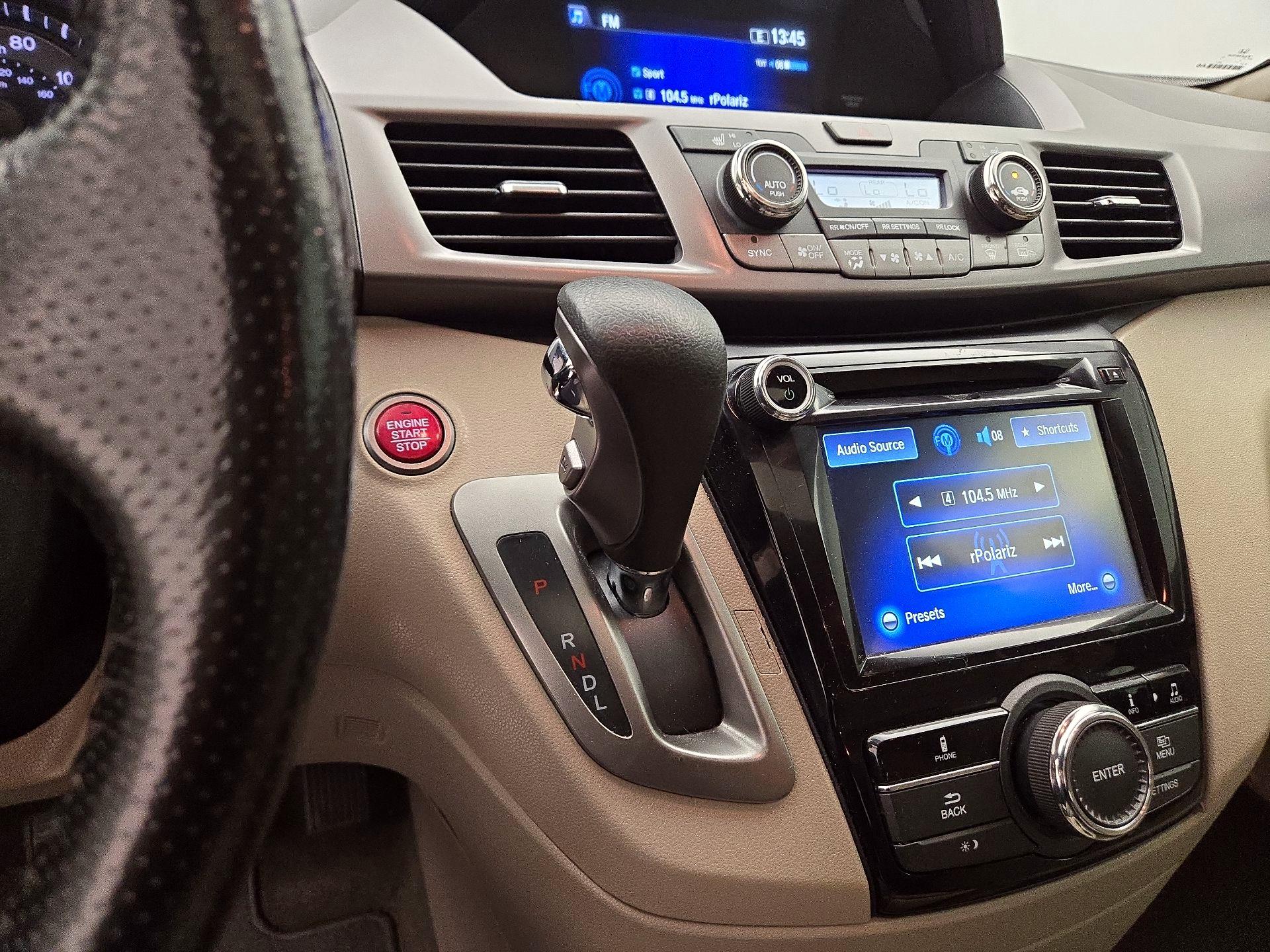 Thumbnail: 2015 Honda Odyssey - 17