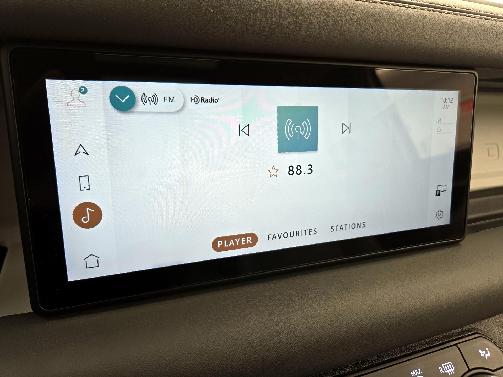 Thumbnail: 2023 Land Rover Defender - 16