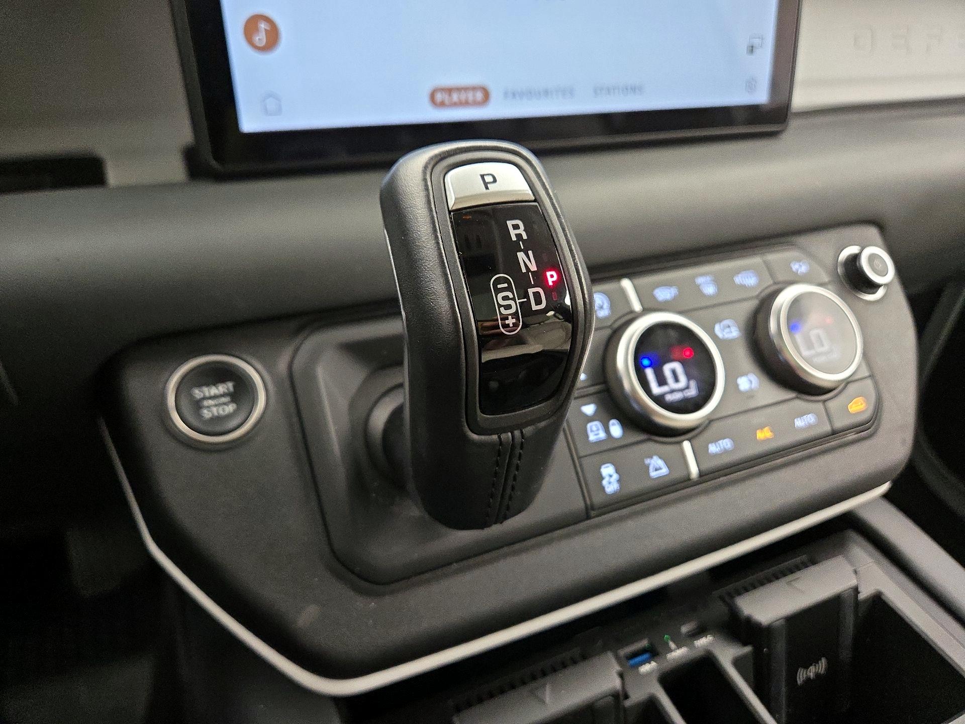 Thumbnail: 2023 Land Rover Defender - 18