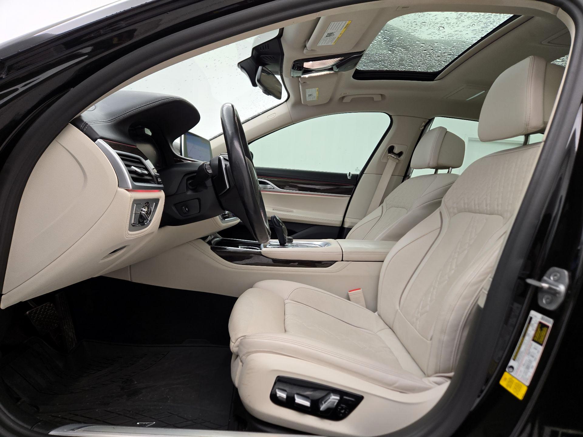 Thumbnail: 2021 BMW 7 Series - 11