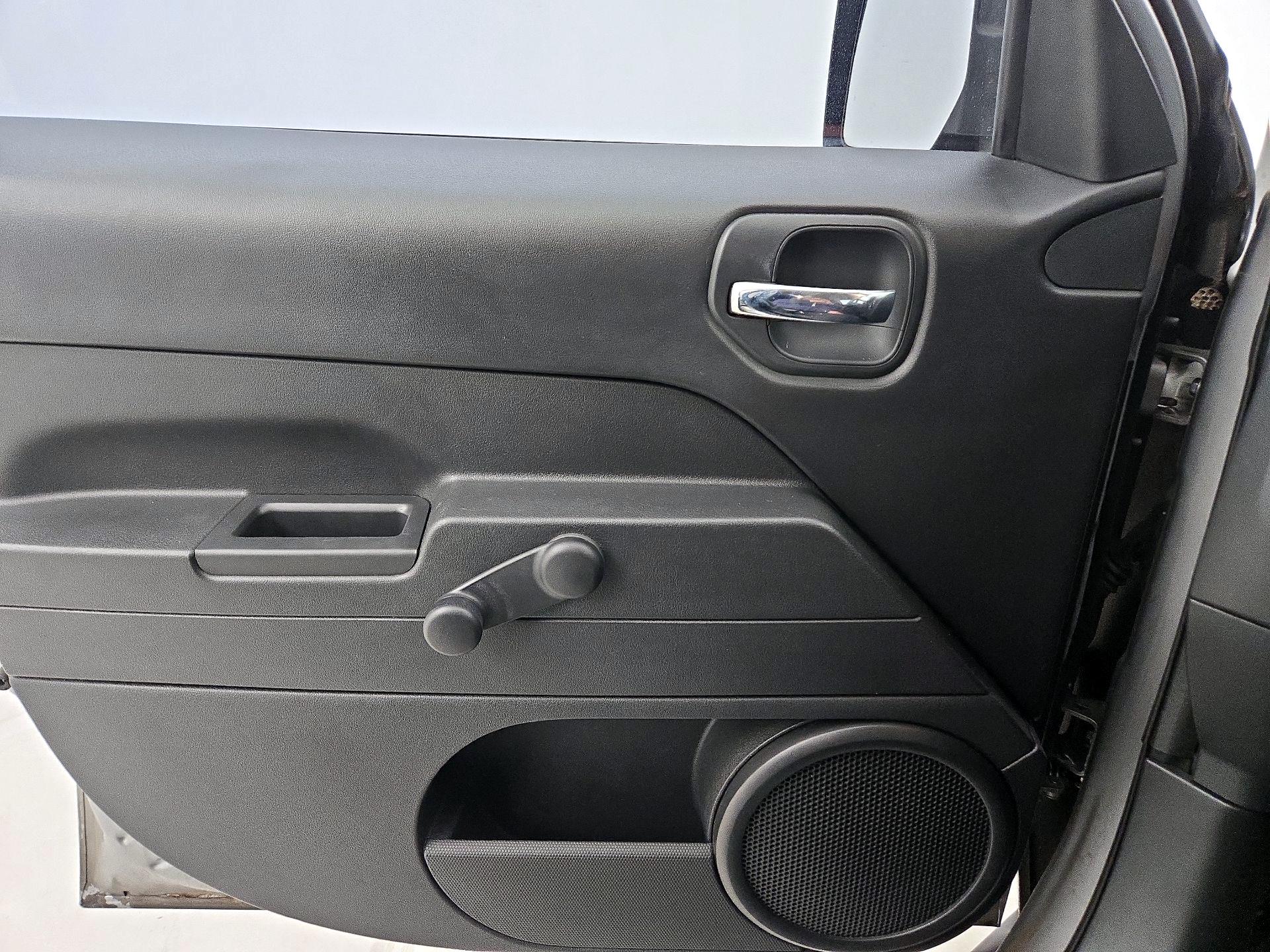 Thumbnail: 2015 Jeep Patriot - 12