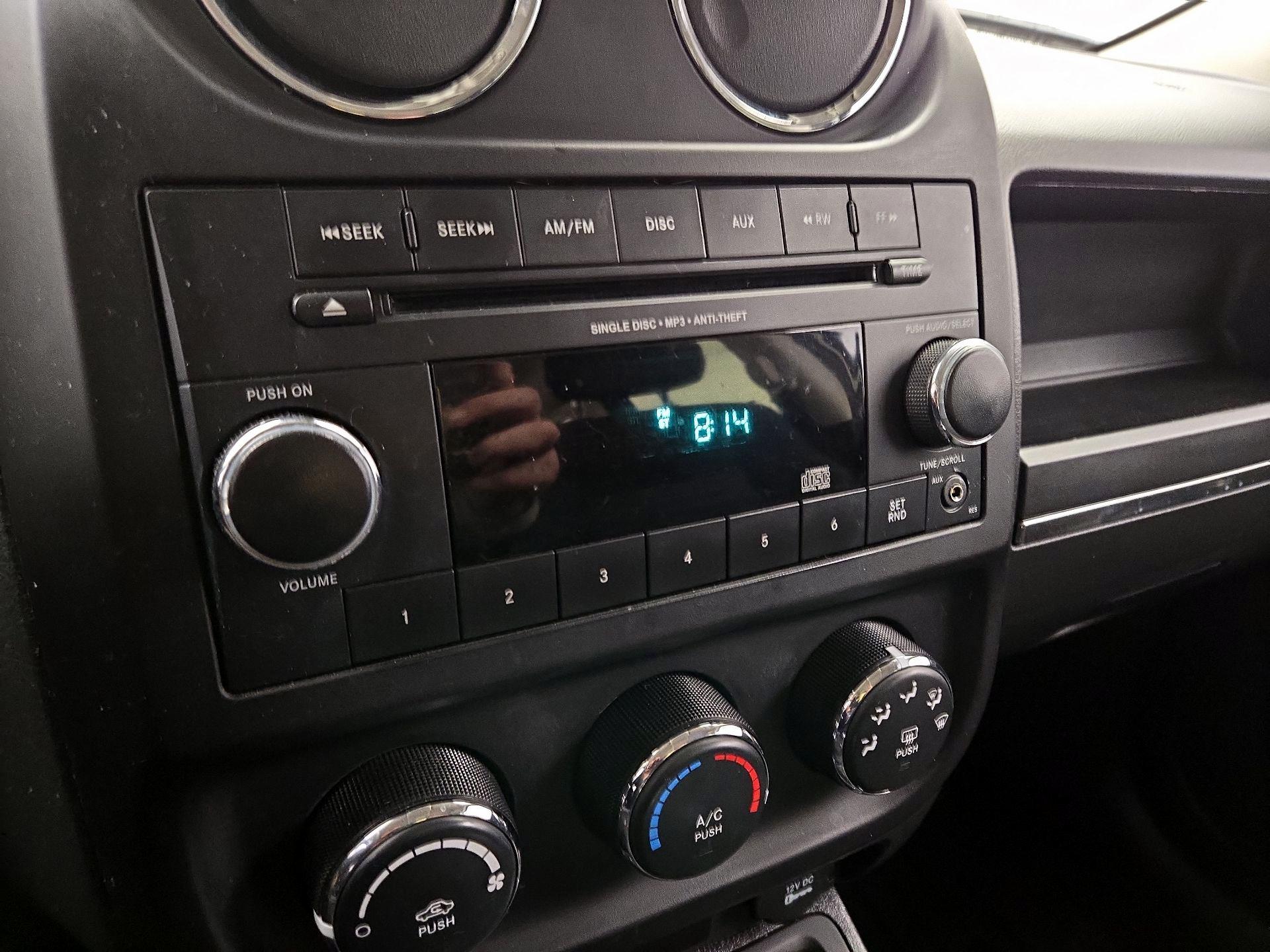 Thumbnail: 2015 Jeep Patriot - 13