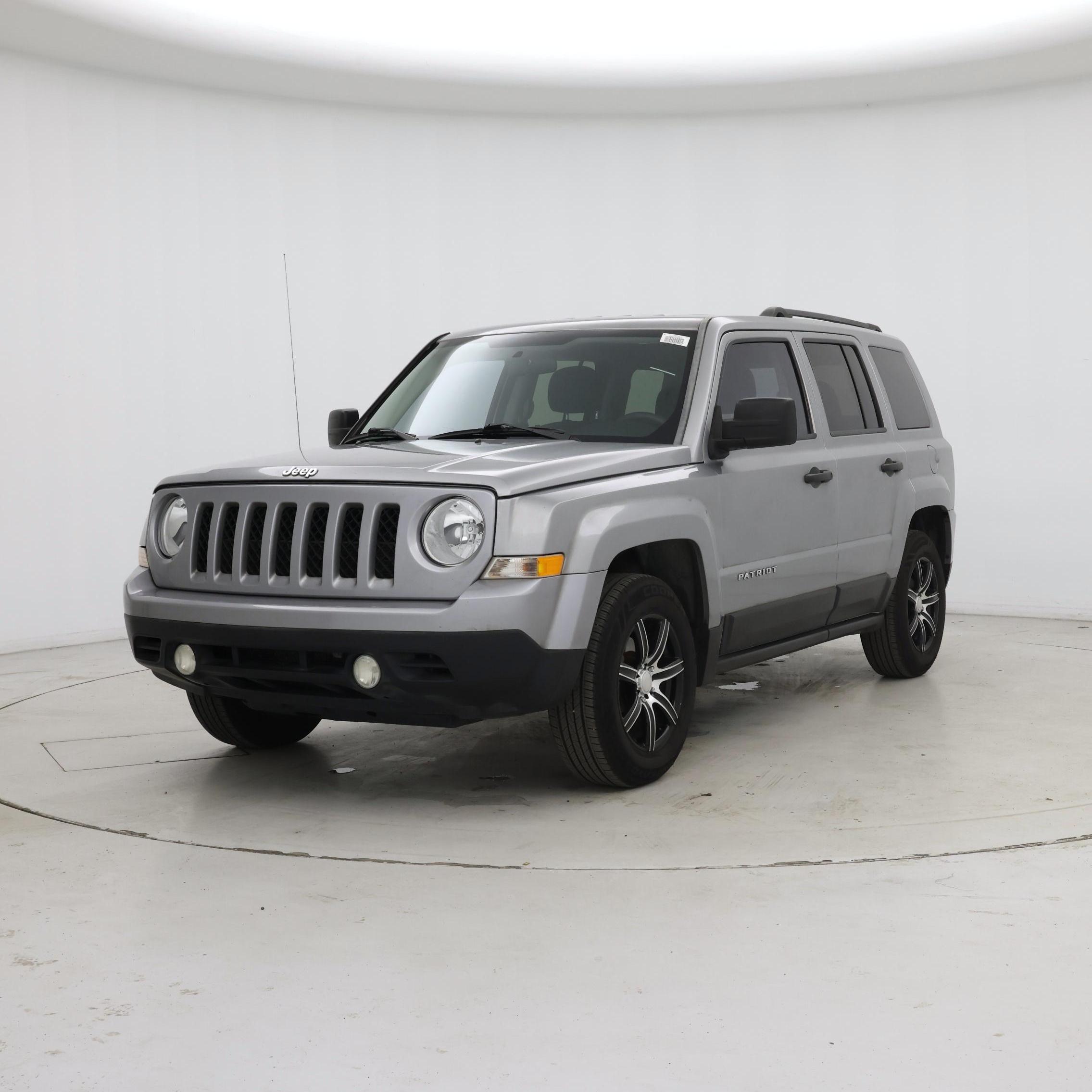 Thumbnail: 2015 Jeep Patriot - 4