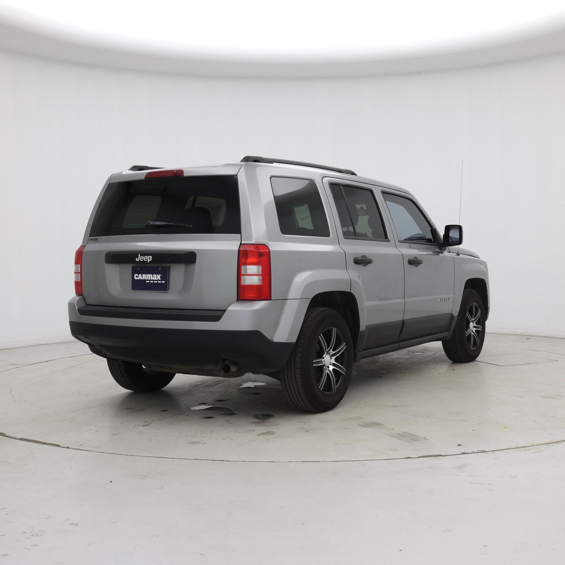 Thumbnail: 2015 Jeep Patriot - 8