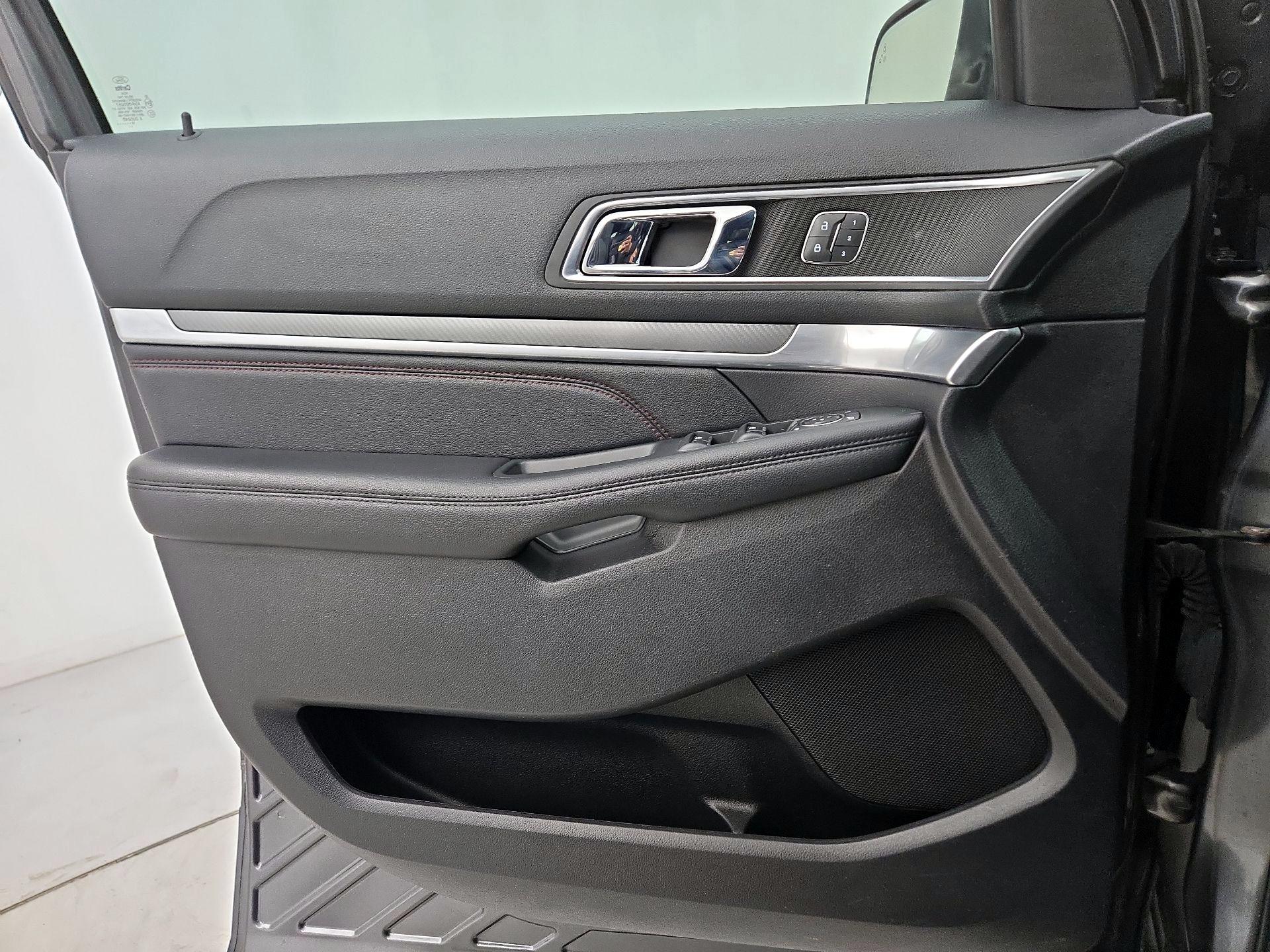 Thumbnail: 2018 Ford Explorer - 12