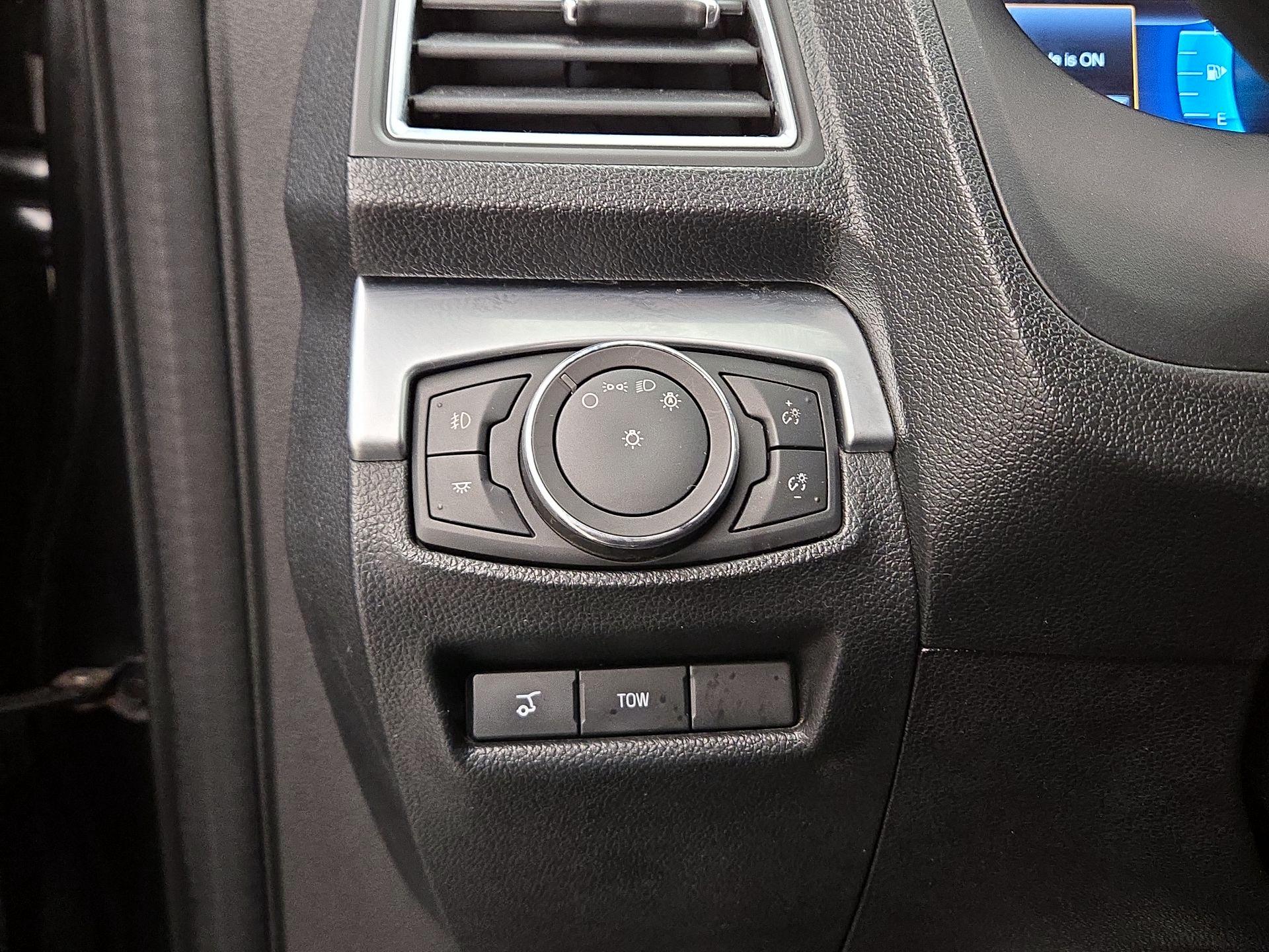 Thumbnail: 2018 Ford Explorer - 13