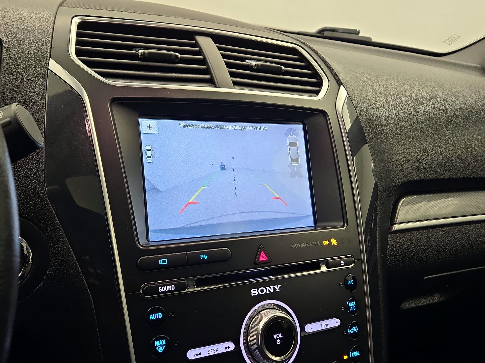 Thumbnail: 2018 Ford Explorer - 14