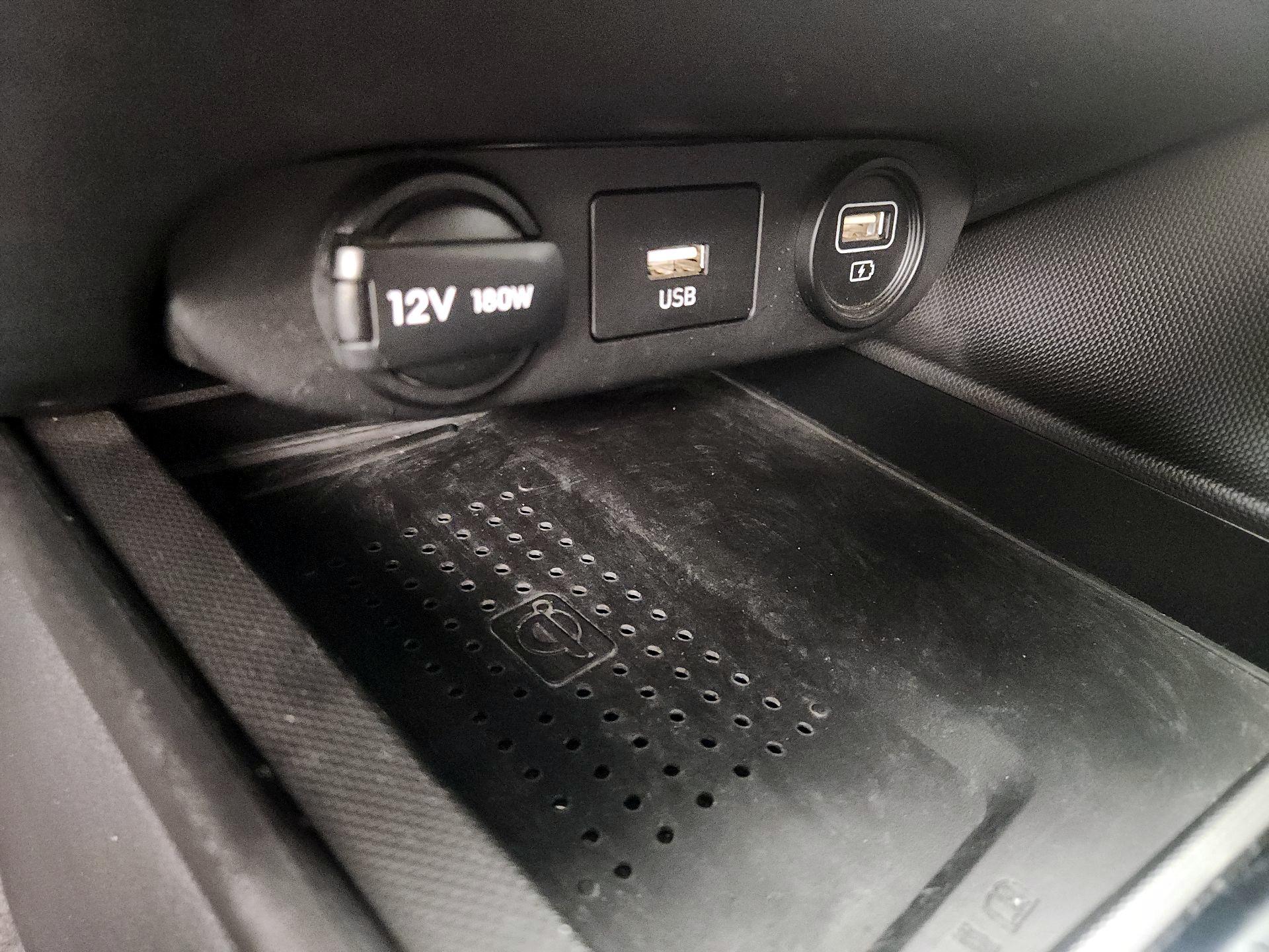 Thumbnail: 2022 Hyundai Elantra - 18