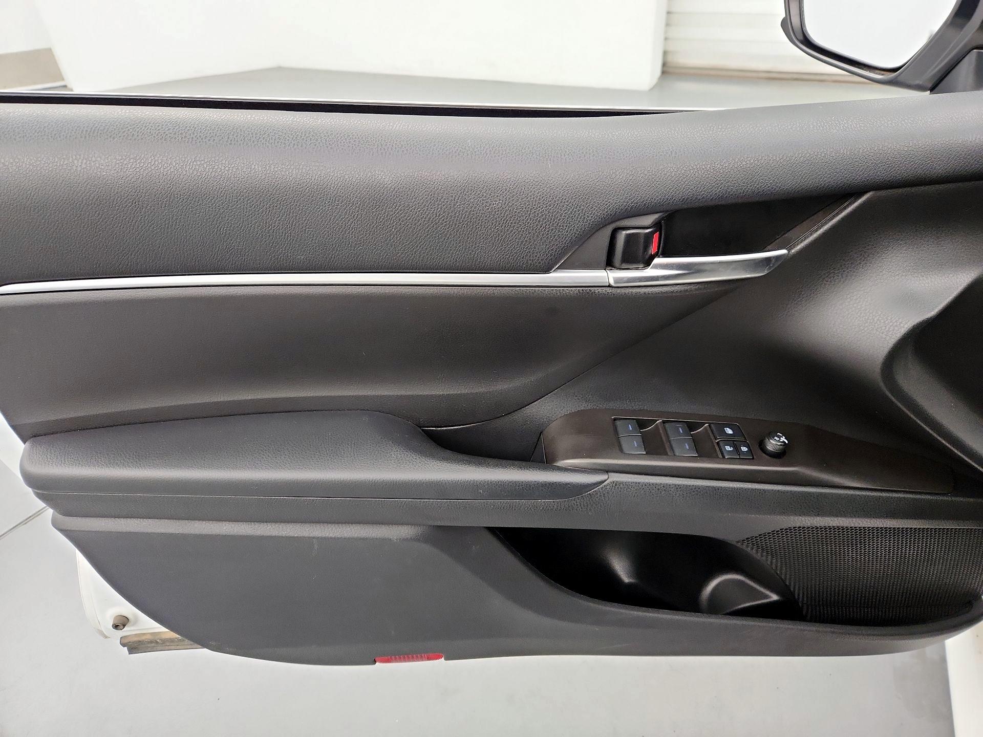 Thumbnail: 2021 Toyota Camry - 12