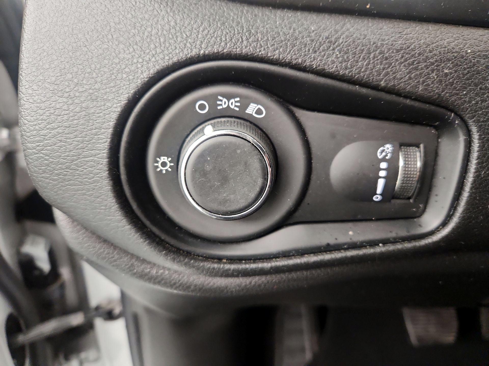 Thumbnail: 2021 Jeep Renegade - 13