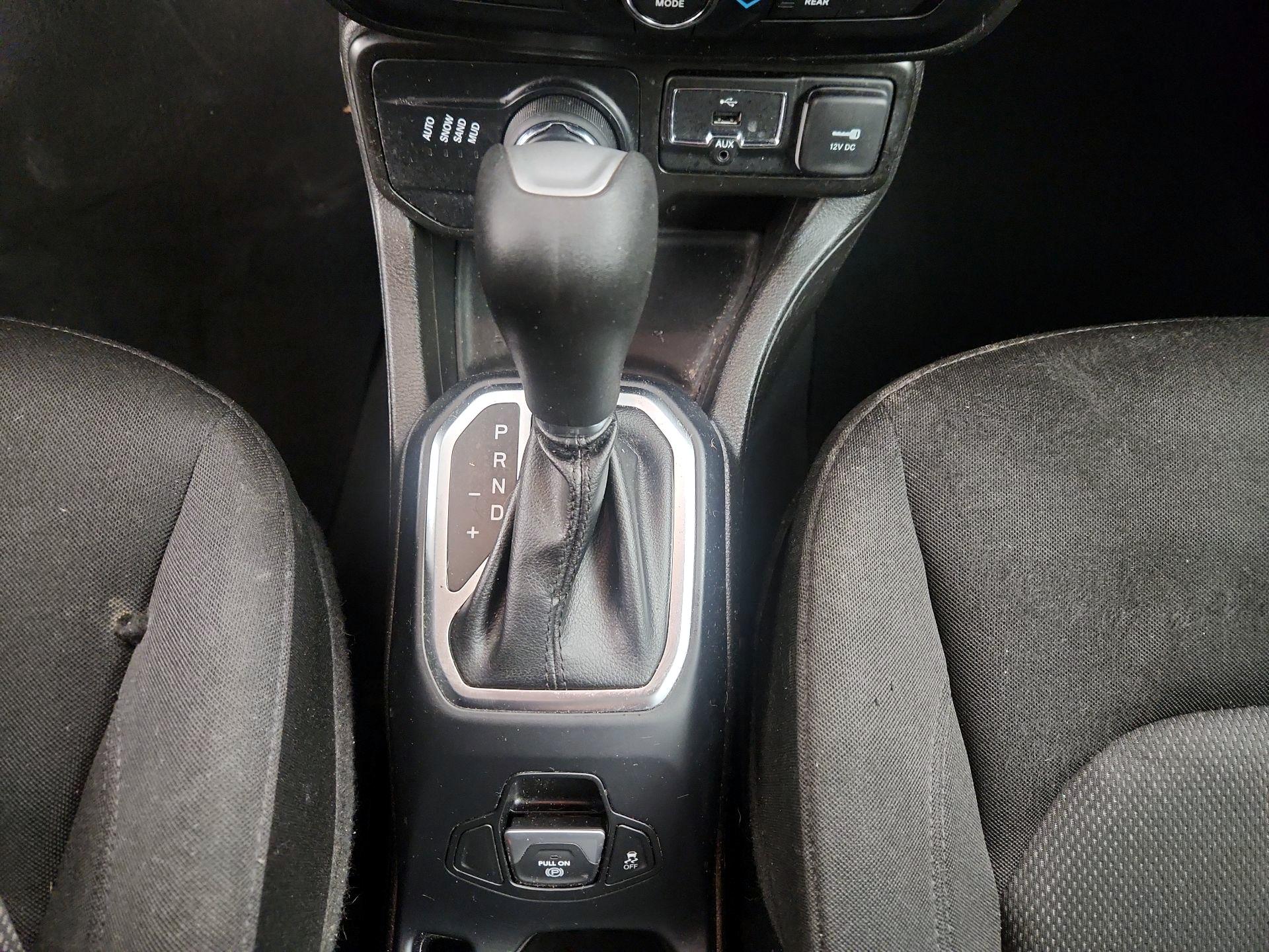 Thumbnail: 2021 Jeep Renegade - 17