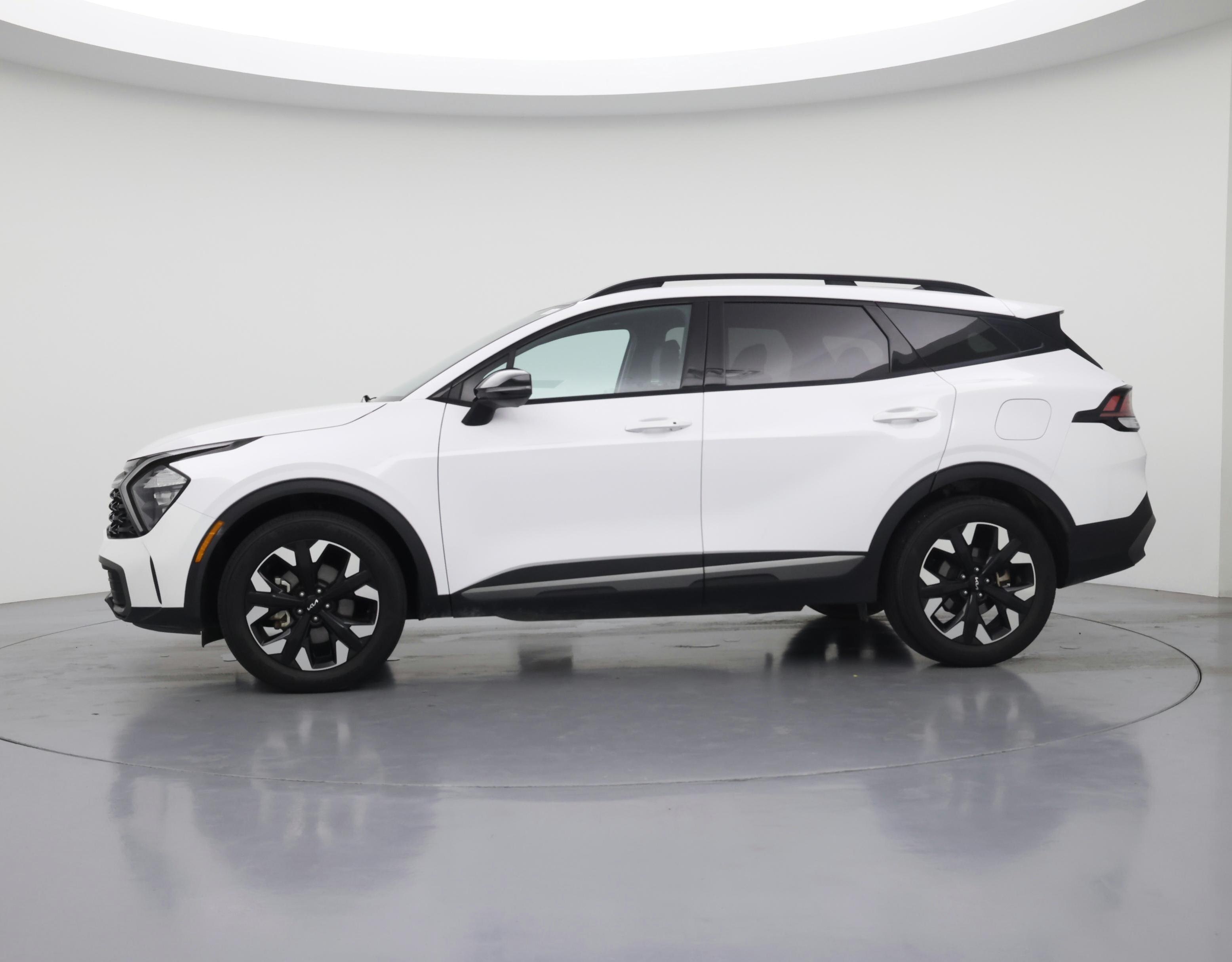 Thumbnail: 2023 Kia Sportage - 3