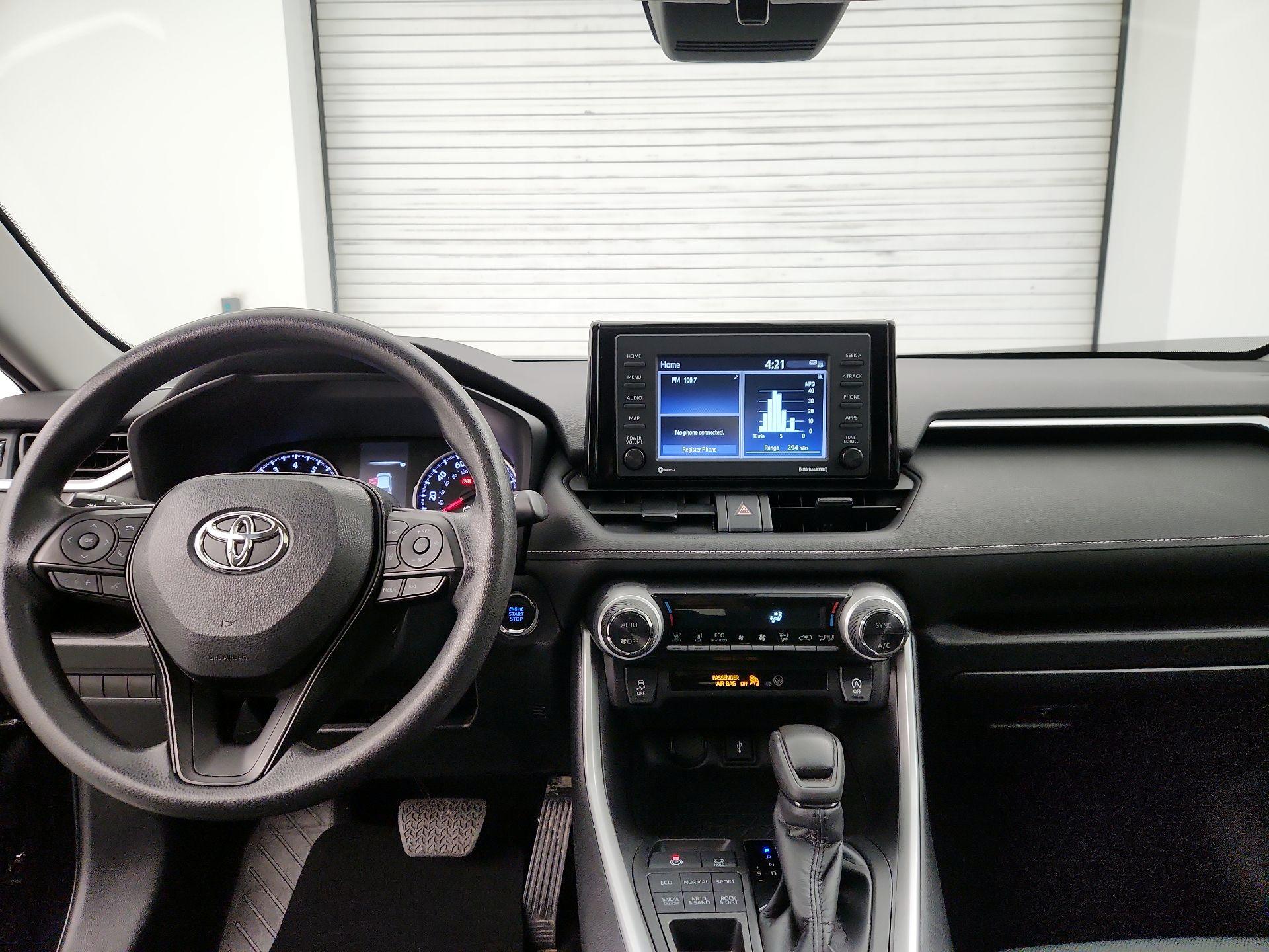 Thumbnail: 2022 Toyota RAV4 - 9