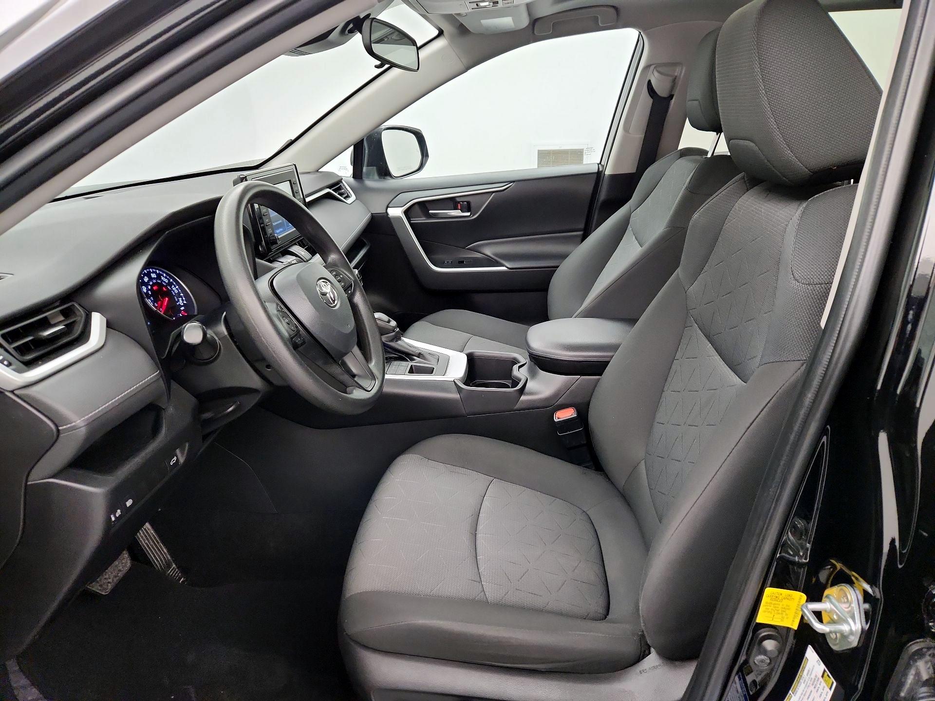 Thumbnail: 2022 Toyota RAV4 - 11