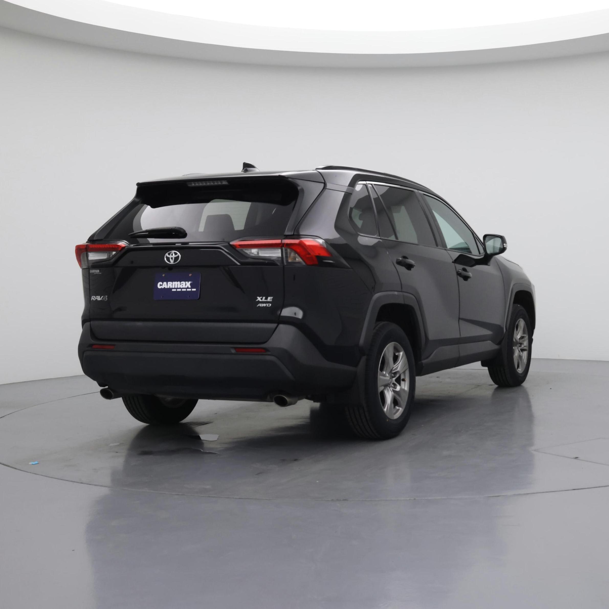 Thumbnail: 2022 Toyota RAV4 - 8