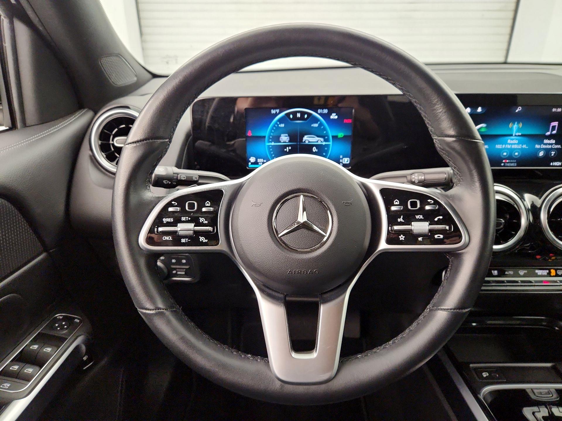 Thumbnail: 2023 Mercedes-Benz GLB - 10