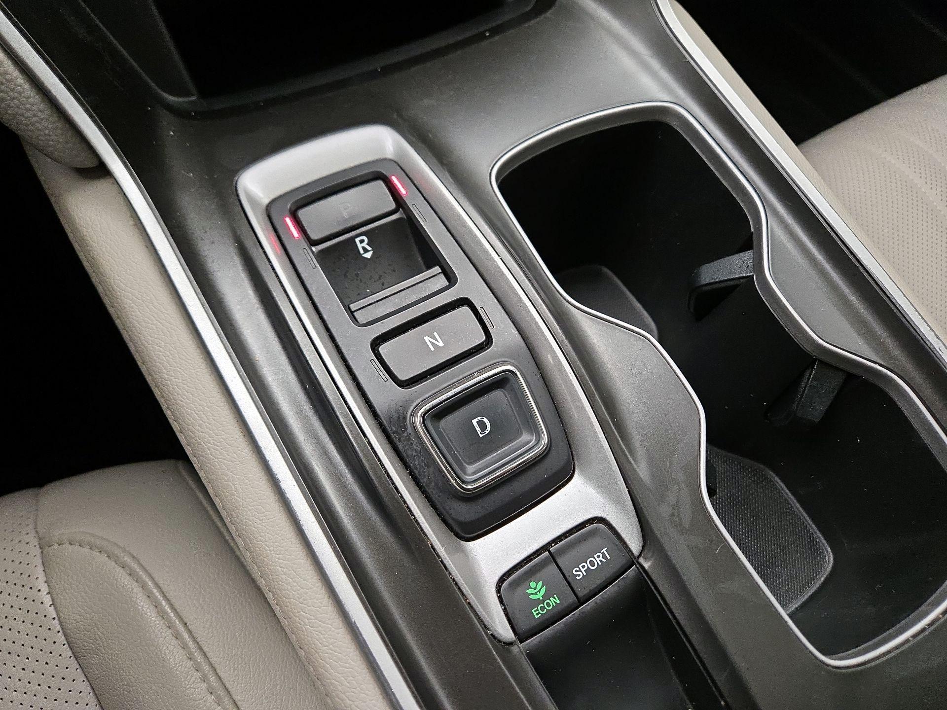 Thumbnail: 2018 Honda Accord - 18