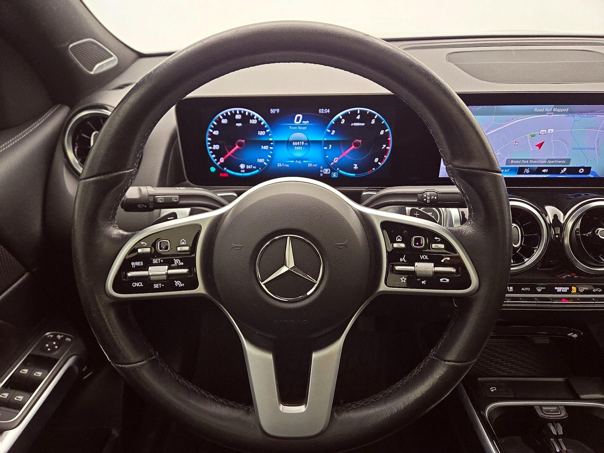 Thumbnail: 2021 Mercedes-Benz GLB - 10