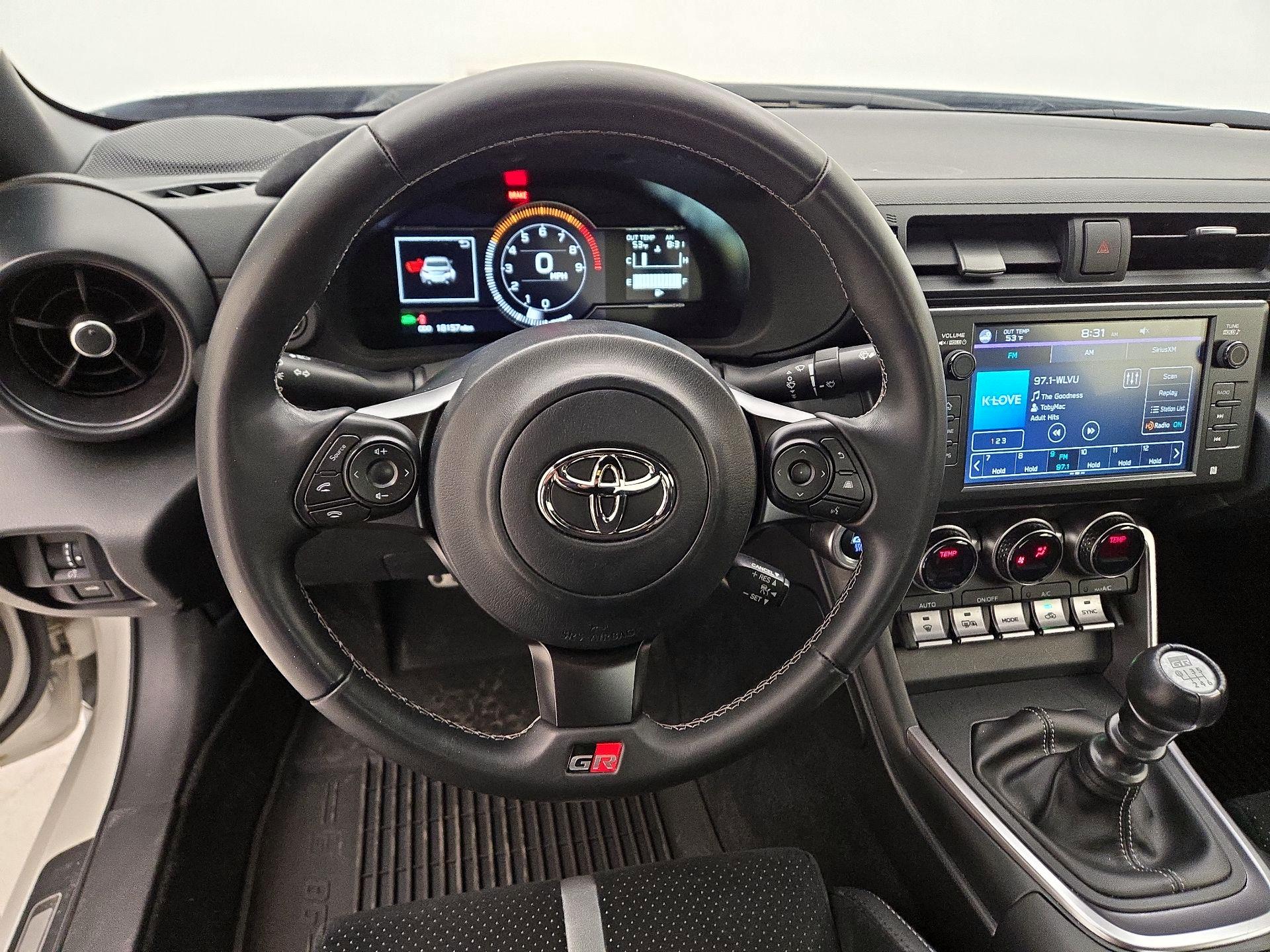 Thumbnail: 2025 Toyota GR86 - 10