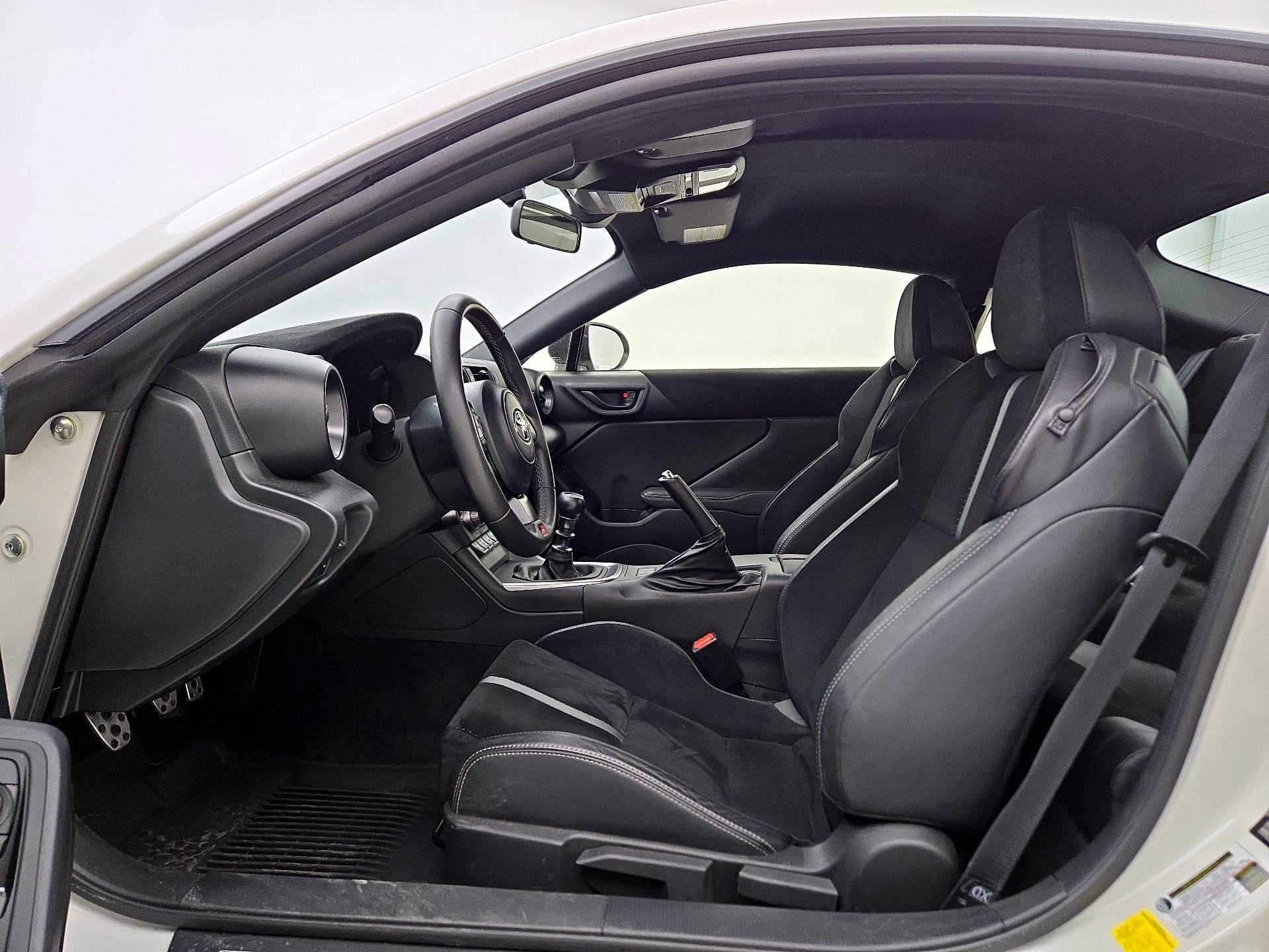 Thumbnail: 2025 Toyota GR86 - 11