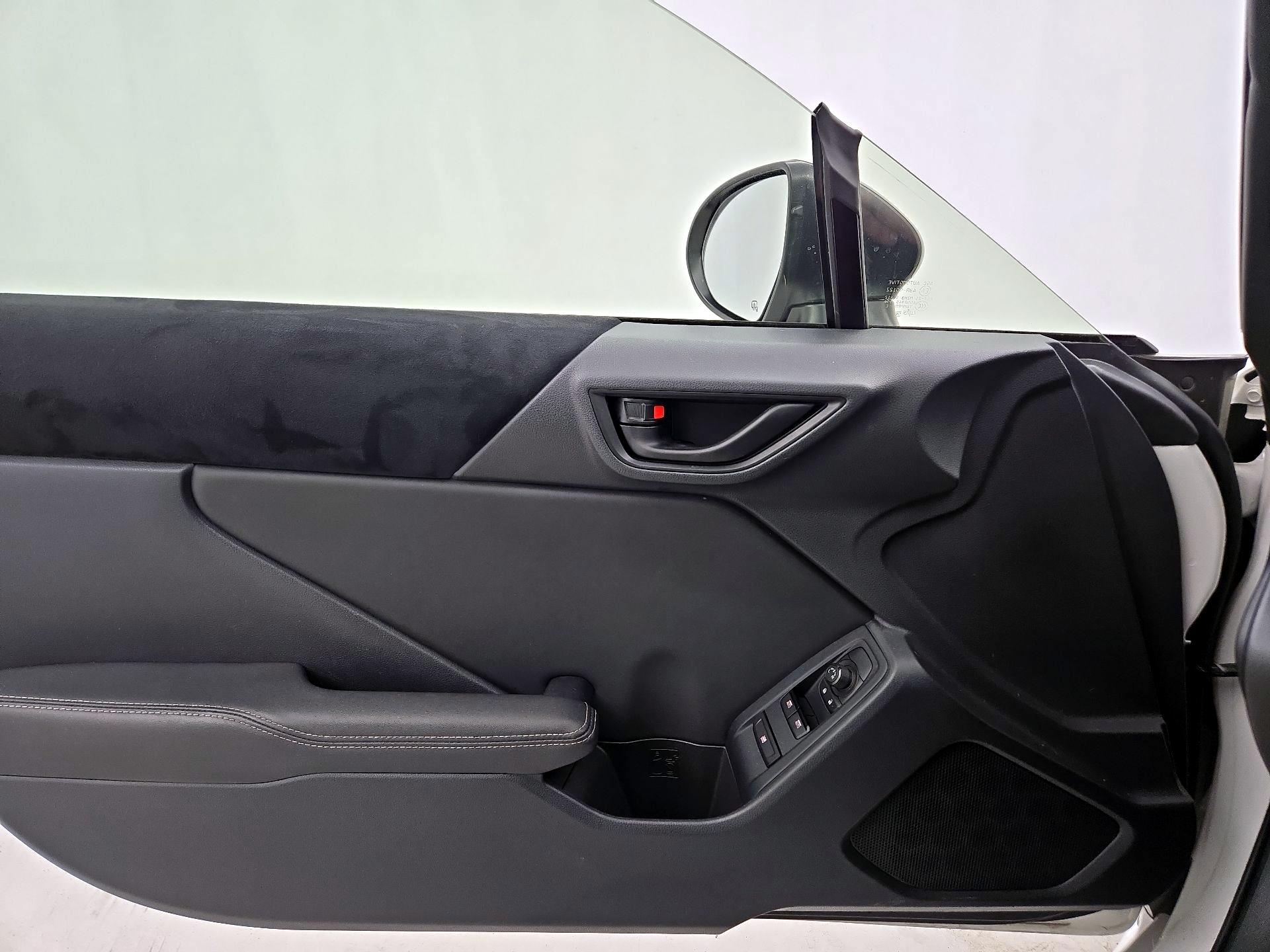 Thumbnail: 2025 Toyota GR86 - 12