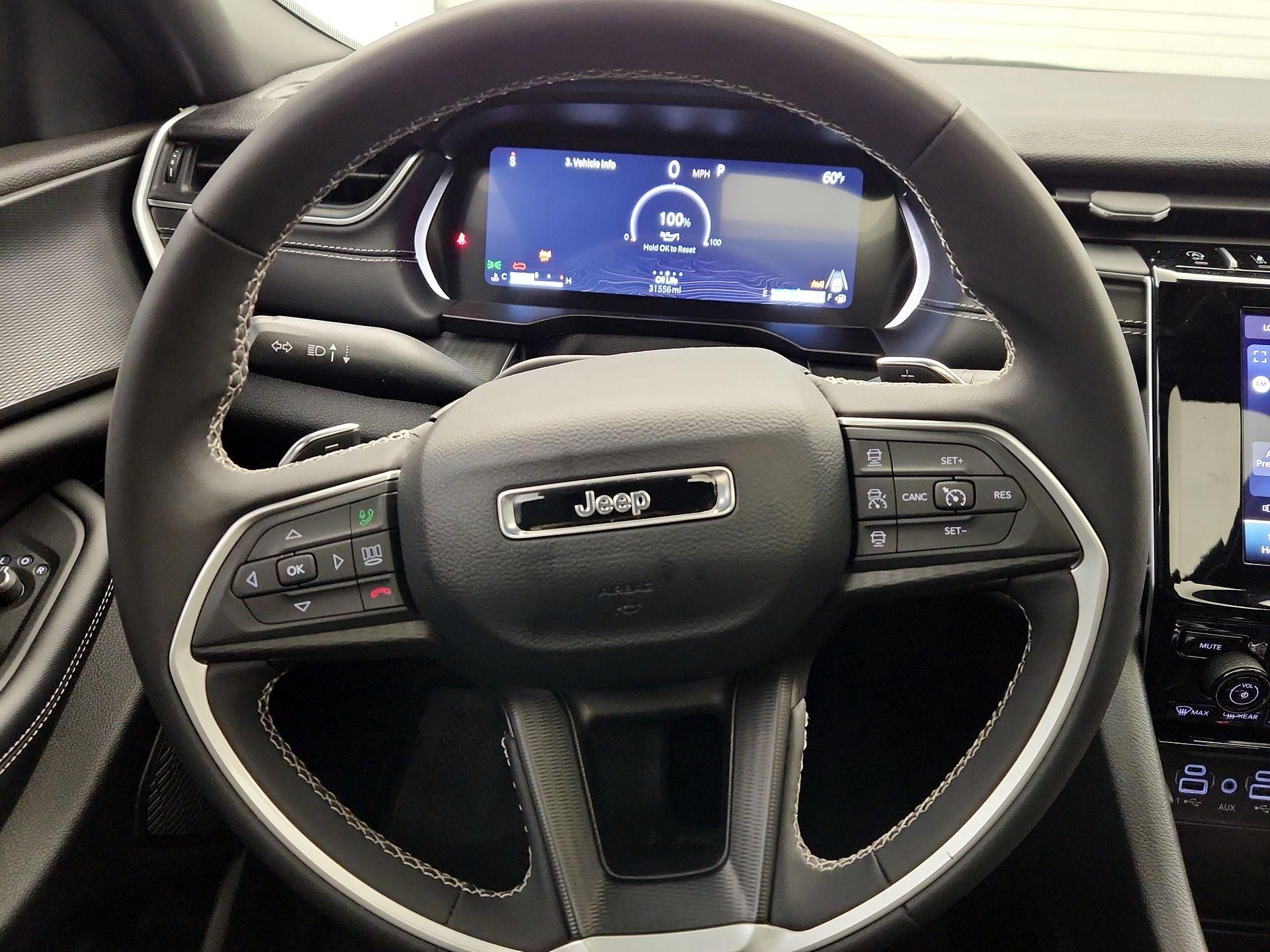 Thumbnail: 2024 Jeep Grand Cherokee - 10