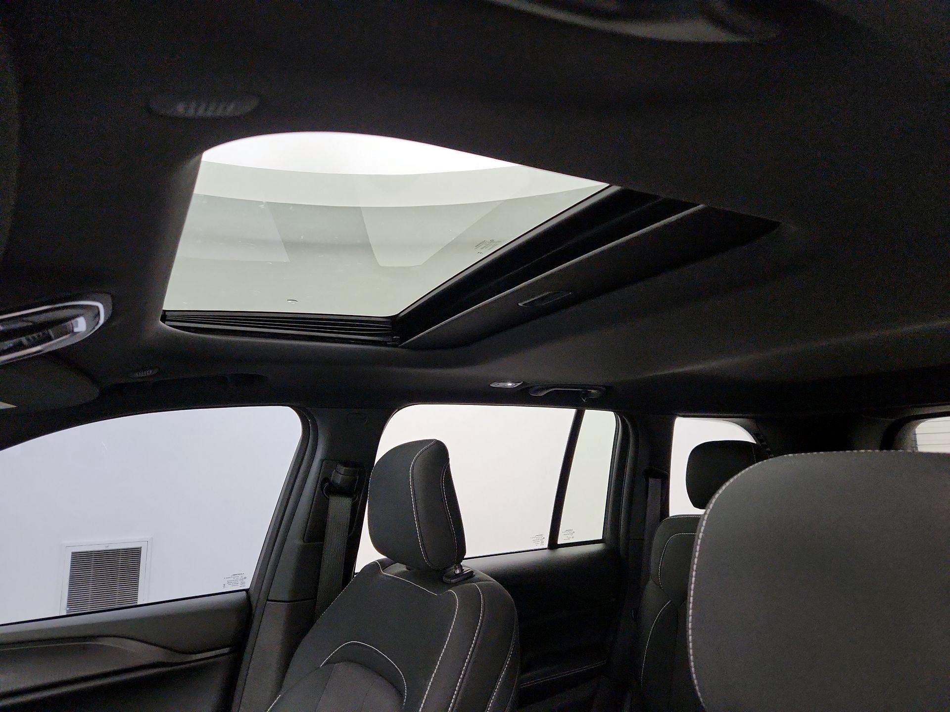 Thumbnail: 2024 Jeep Grand Cherokee - 19