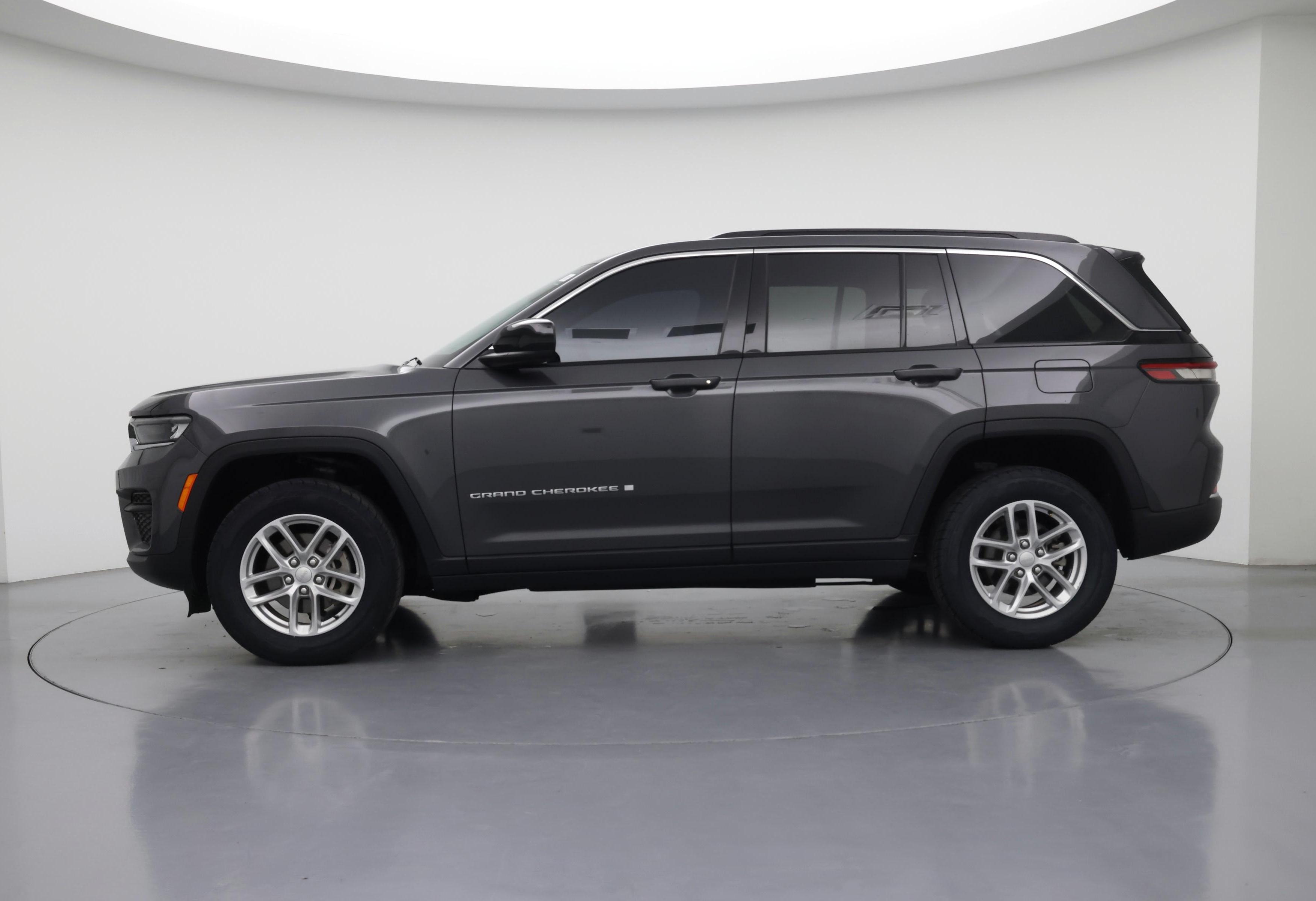 Thumbnail: 2024 Jeep Grand Cherokee - 3