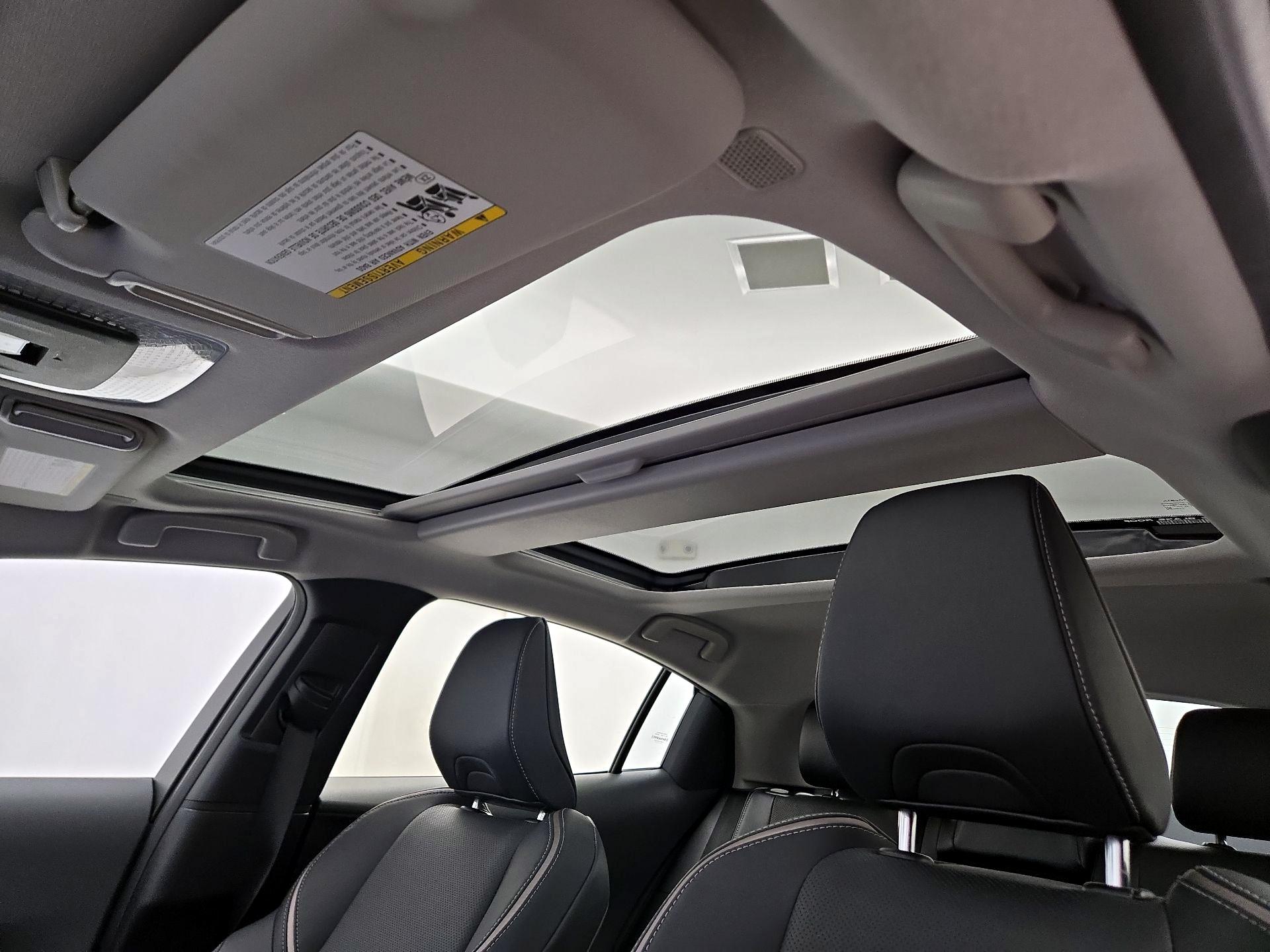 Thumbnail: 2023 Toyota Prius - 19