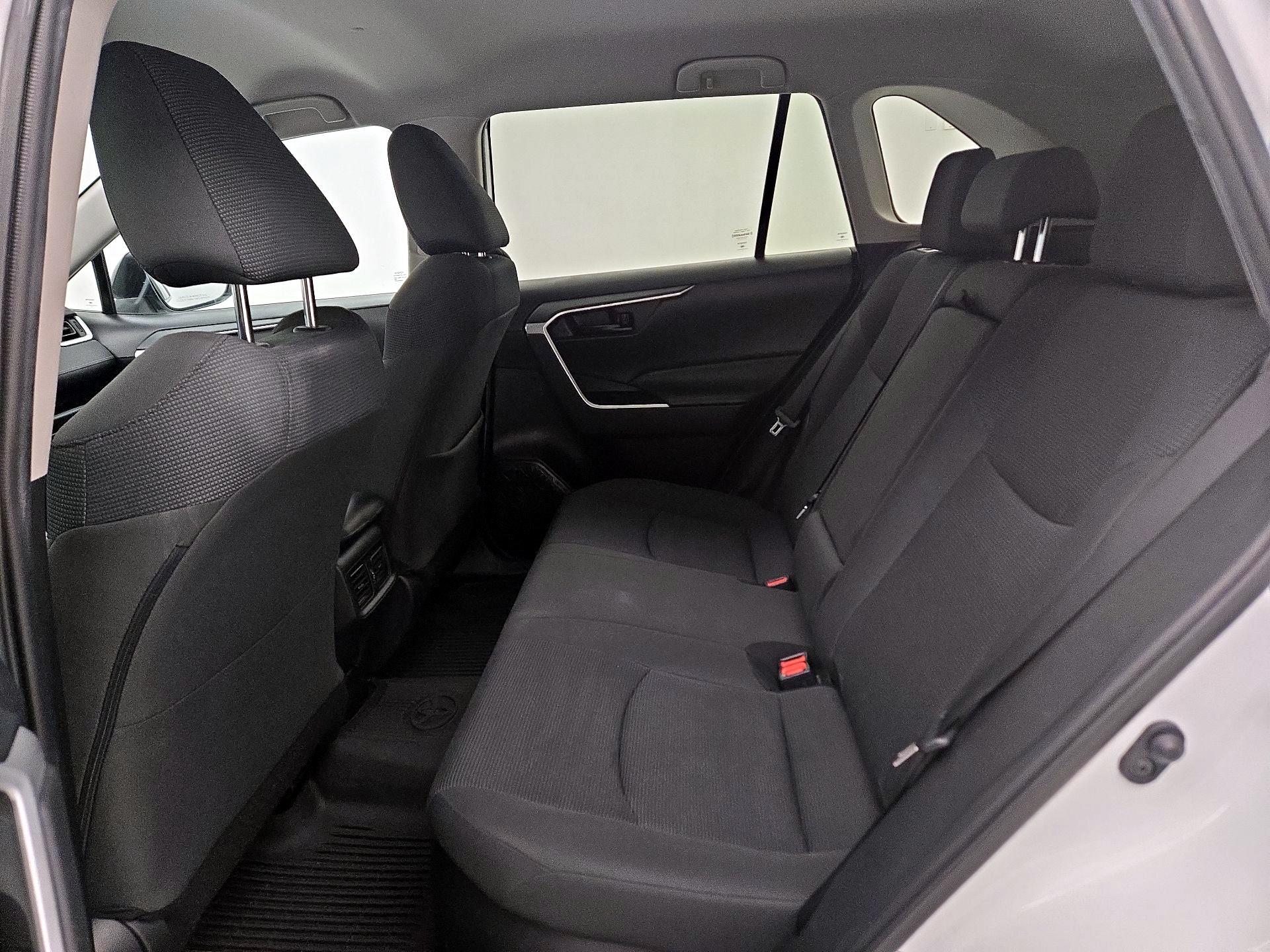 Thumbnail: 2020 Toyota RAV4 - 19