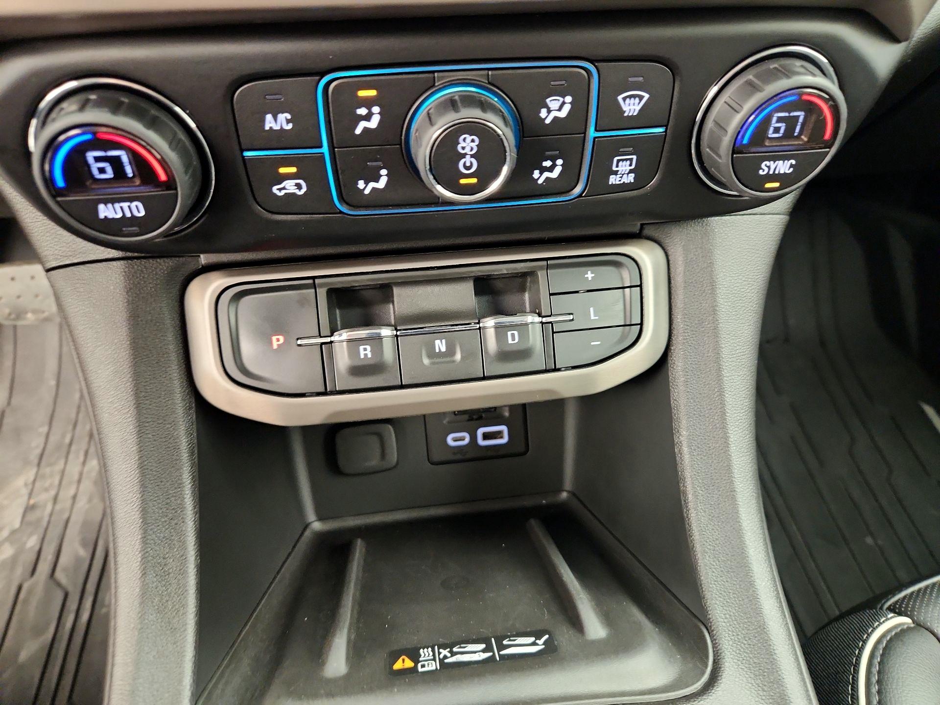 Thumbnail: 2021 GMC Acadia - 17