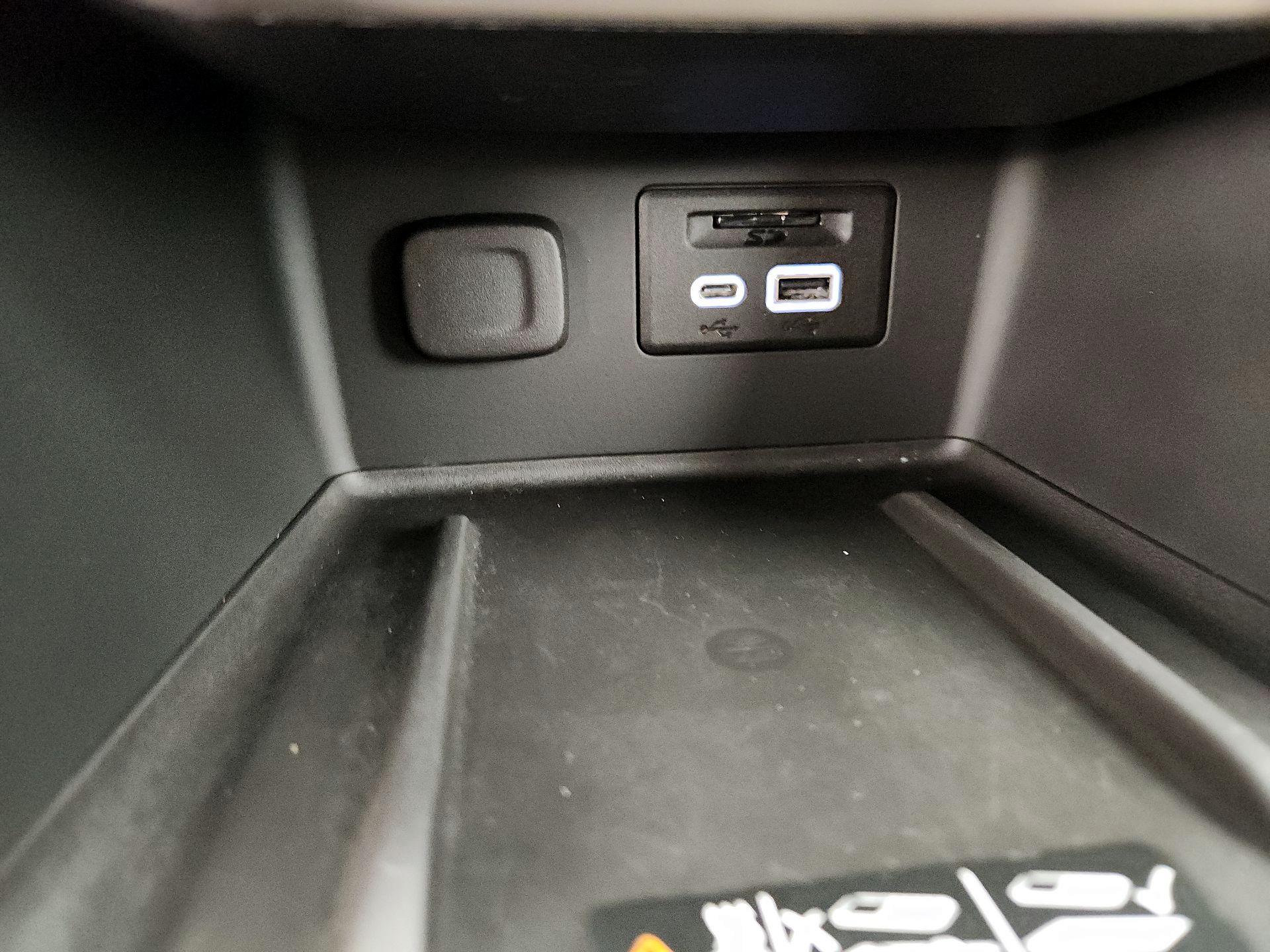 Thumbnail: 2021 GMC Acadia - 19