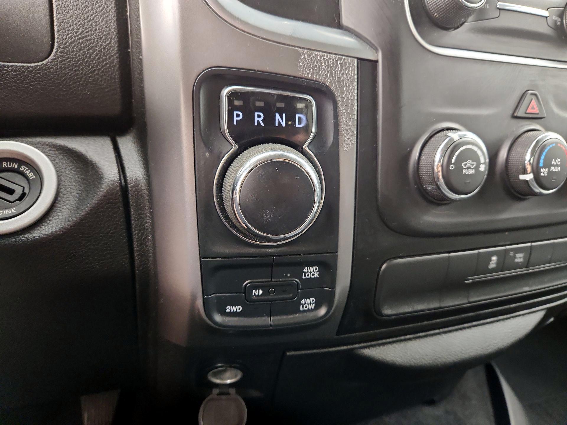 Thumbnail: 2022 RAM 1500 Classic - 17