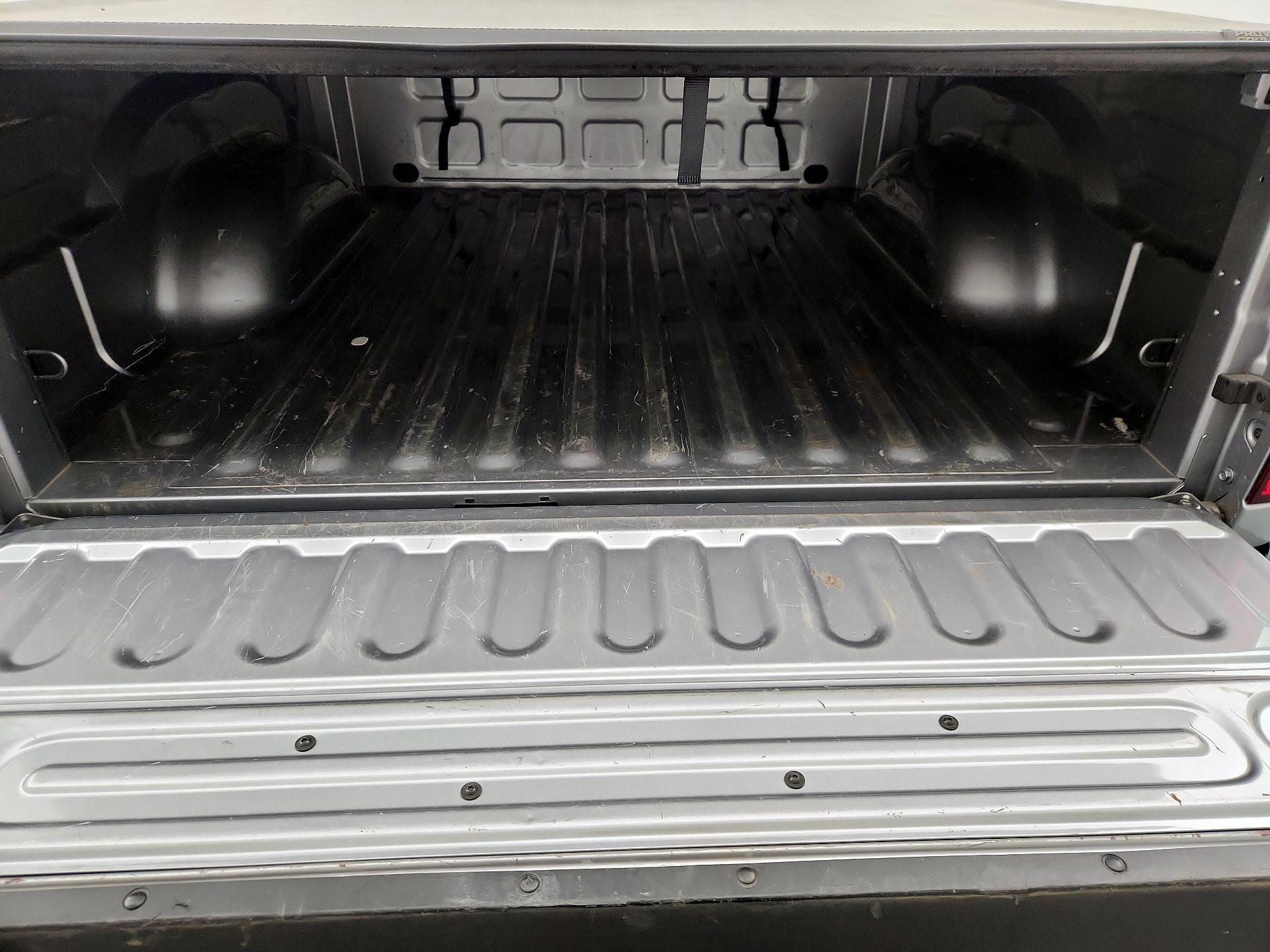 Thumbnail: 2022 RAM 1500 Classic - 19