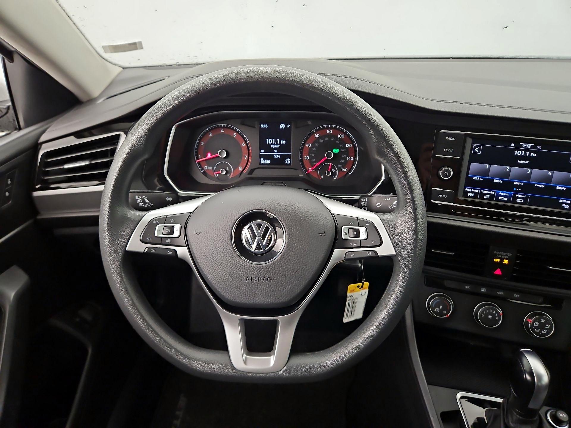 Thumbnail: 2021 Volkswagen Jetta - 10