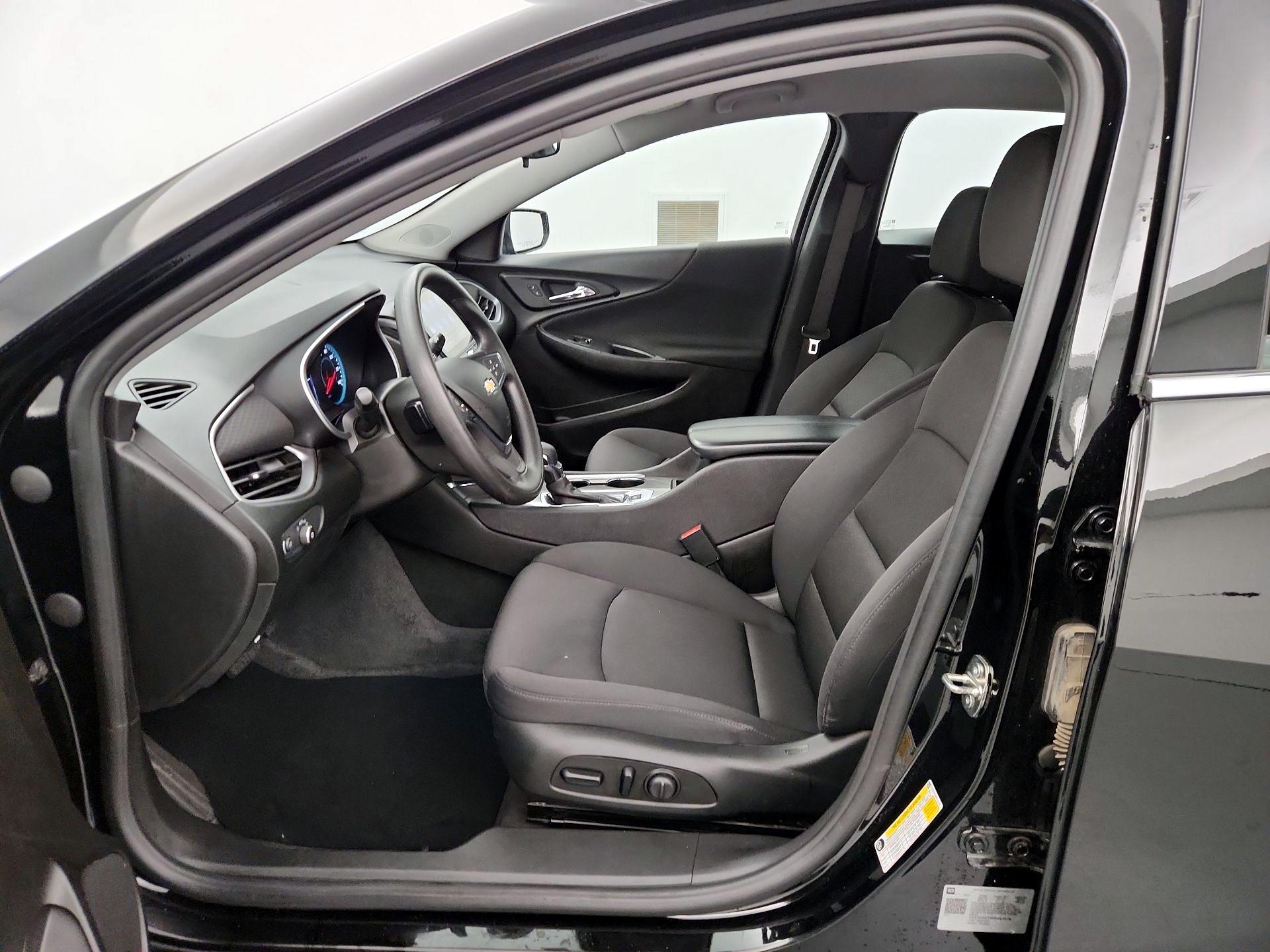 Thumbnail: 2023 Chevrolet Malibu - 11