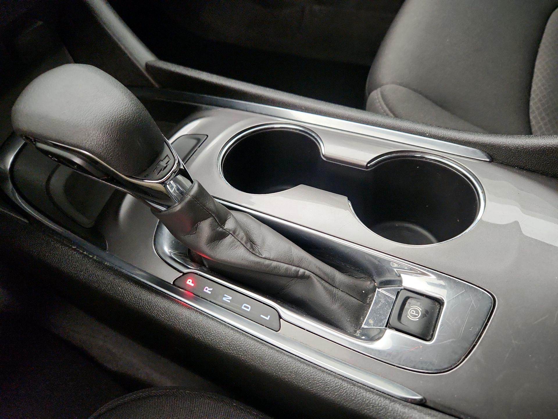 Thumbnail: 2023 Chevrolet Malibu - 17