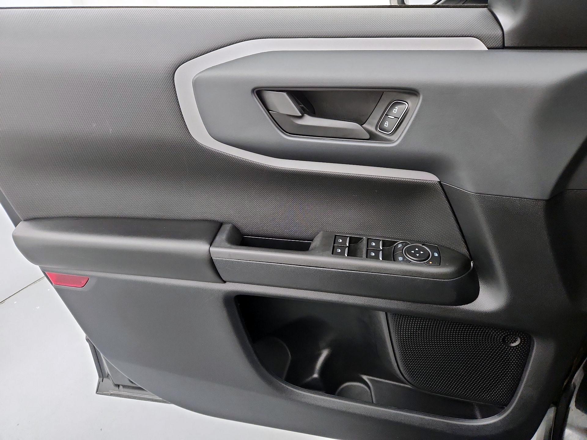 Thumbnail: 2022 Ford Bronco Sport - 12