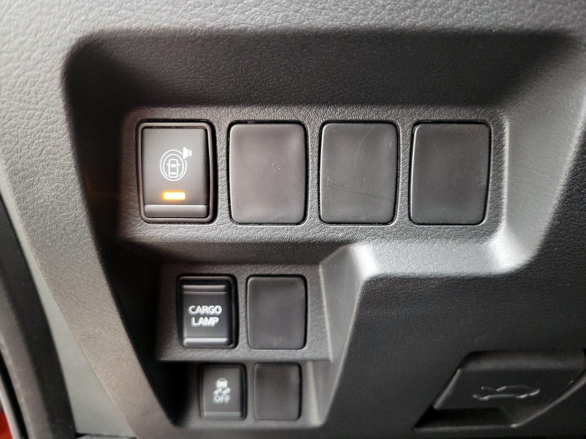 Thumbnail: 2025 Nissan Frontier - 13