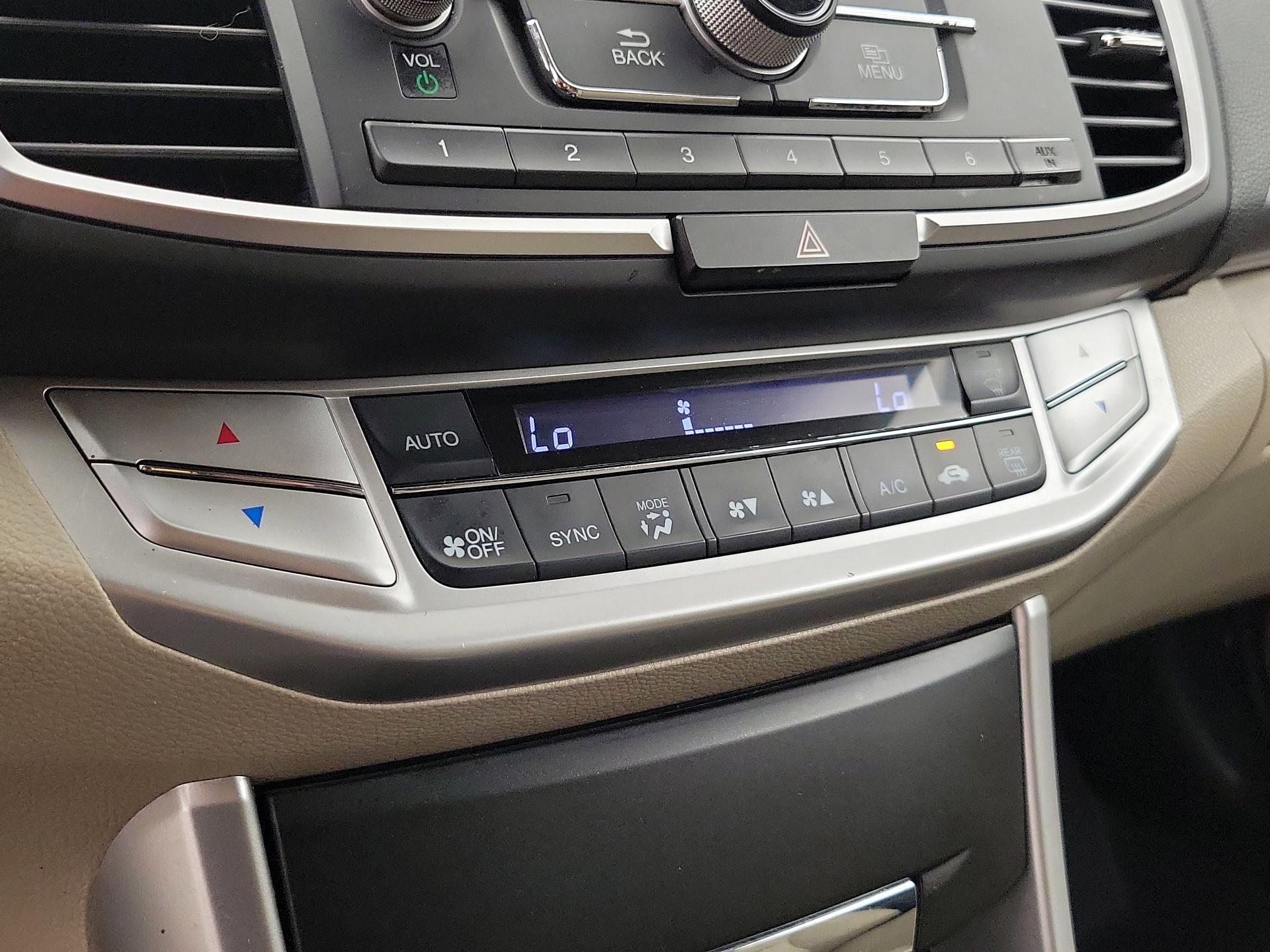 Thumbnail: 2015 Honda Accord - 16