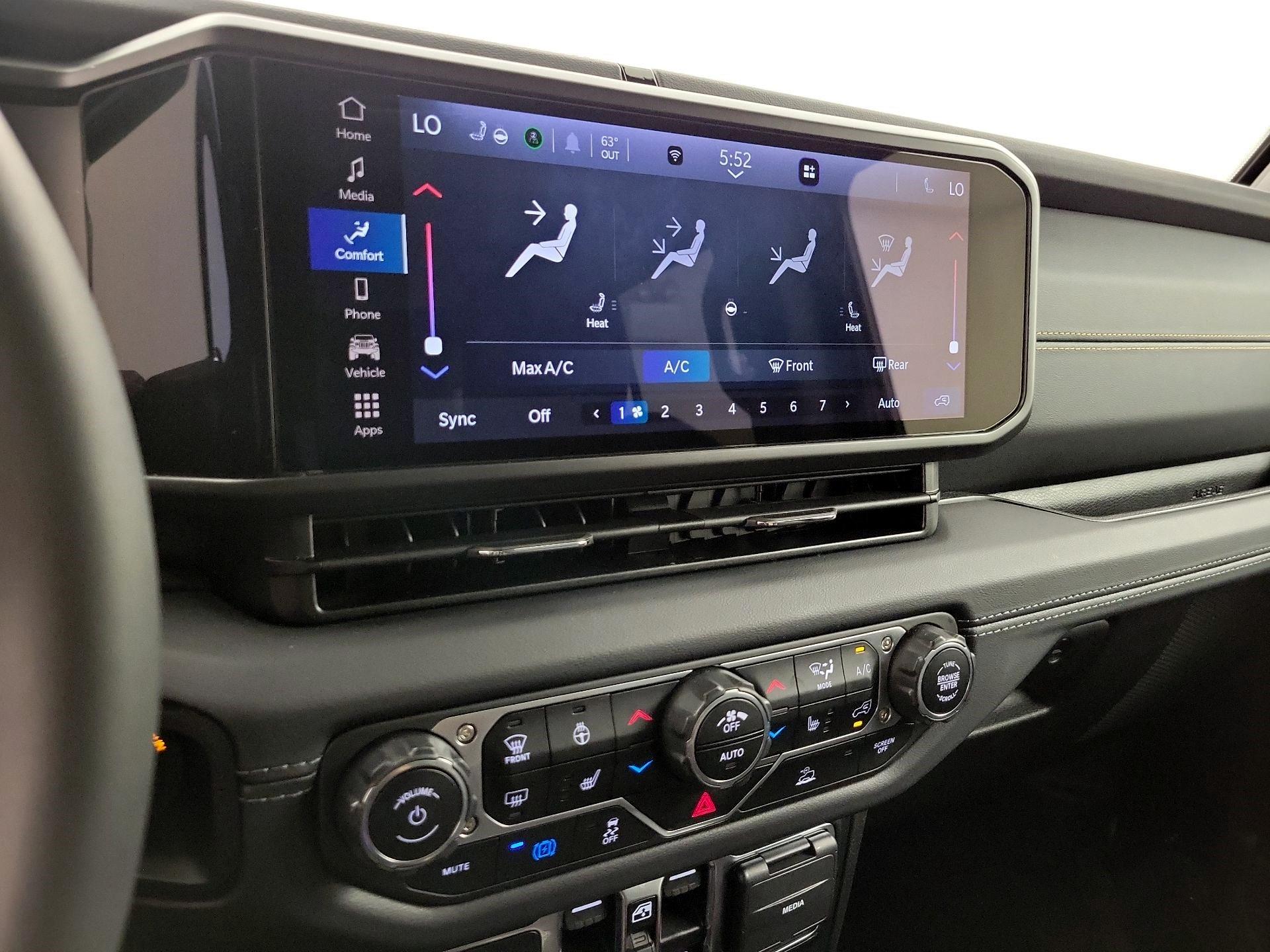 Thumbnail: 2024 Jeep Wrangler - 16