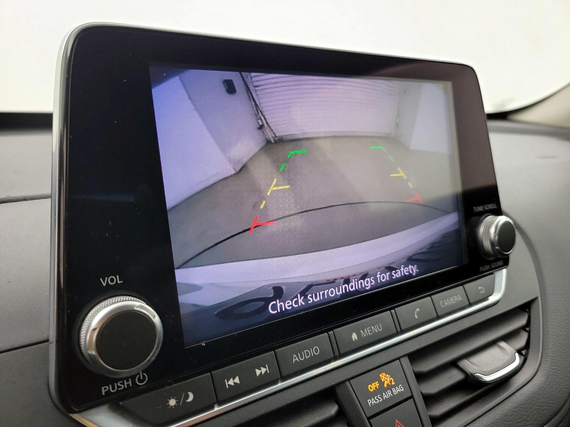 Thumbnail: 2020 Nissan Altima - 14