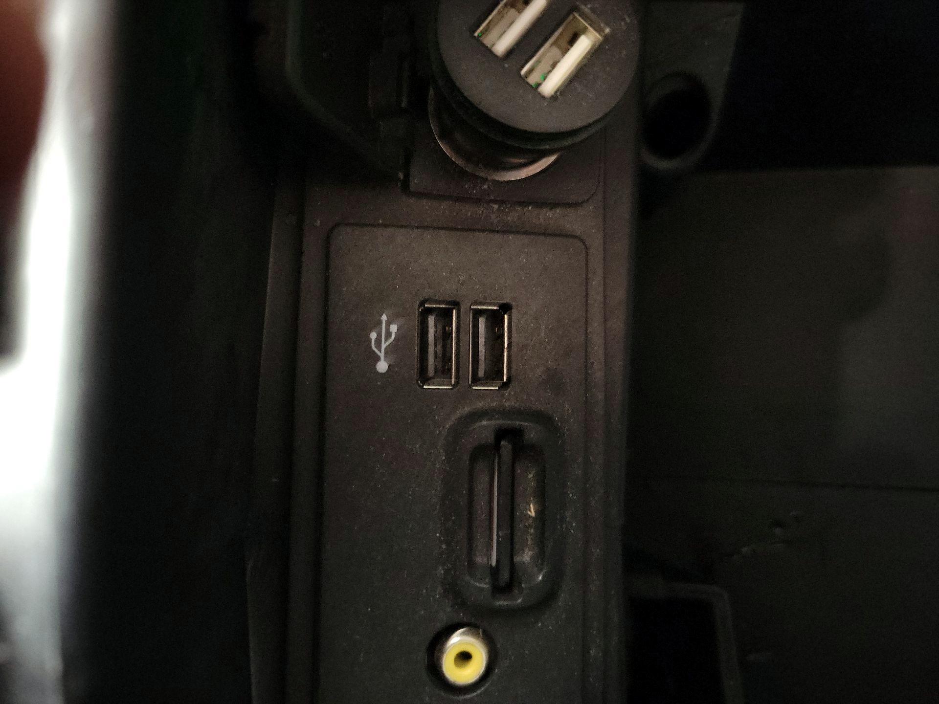 Thumbnail: 2014 Ford Fusion - 18