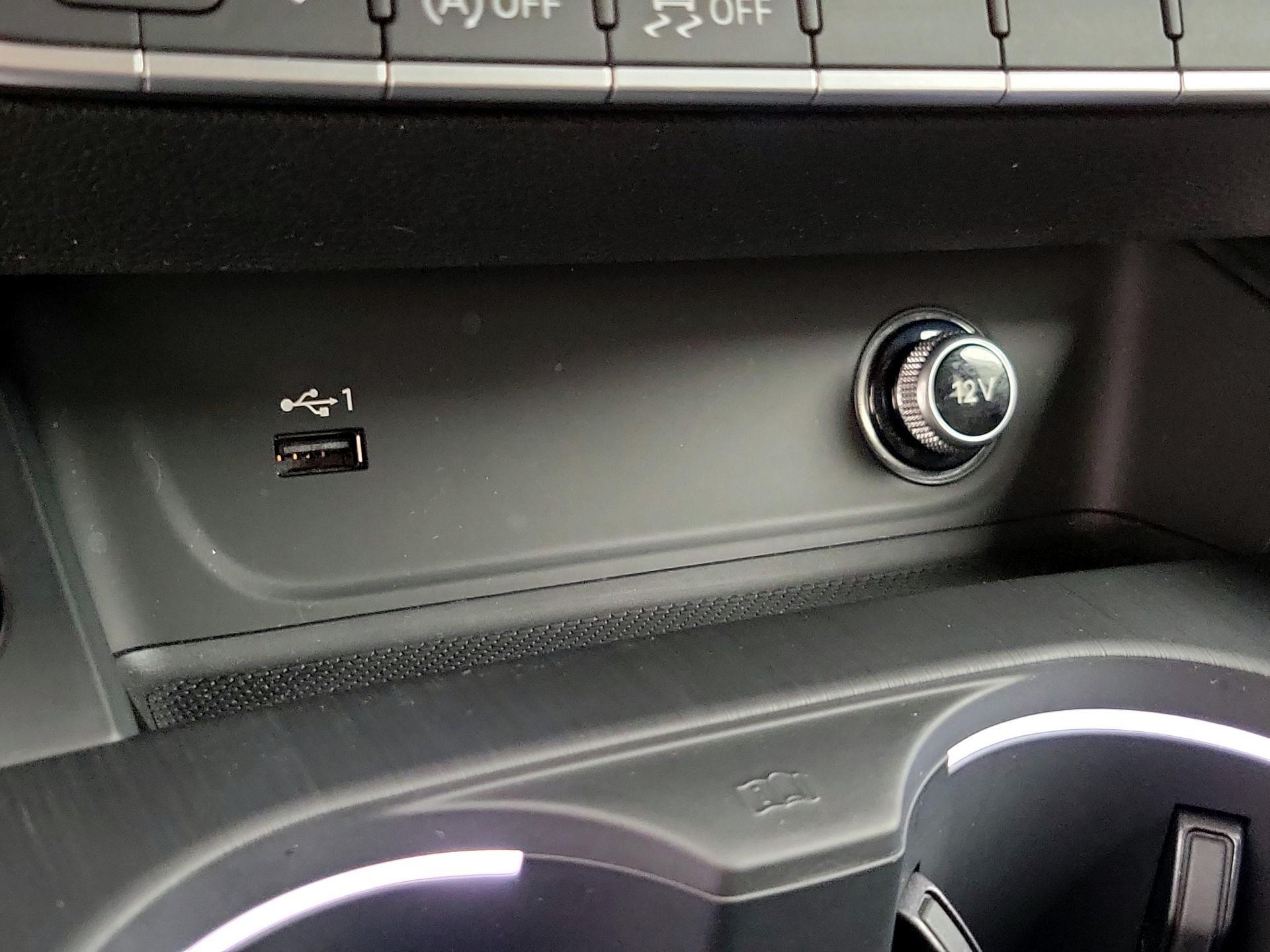 Thumbnail: 2018 Audi A4 - 18