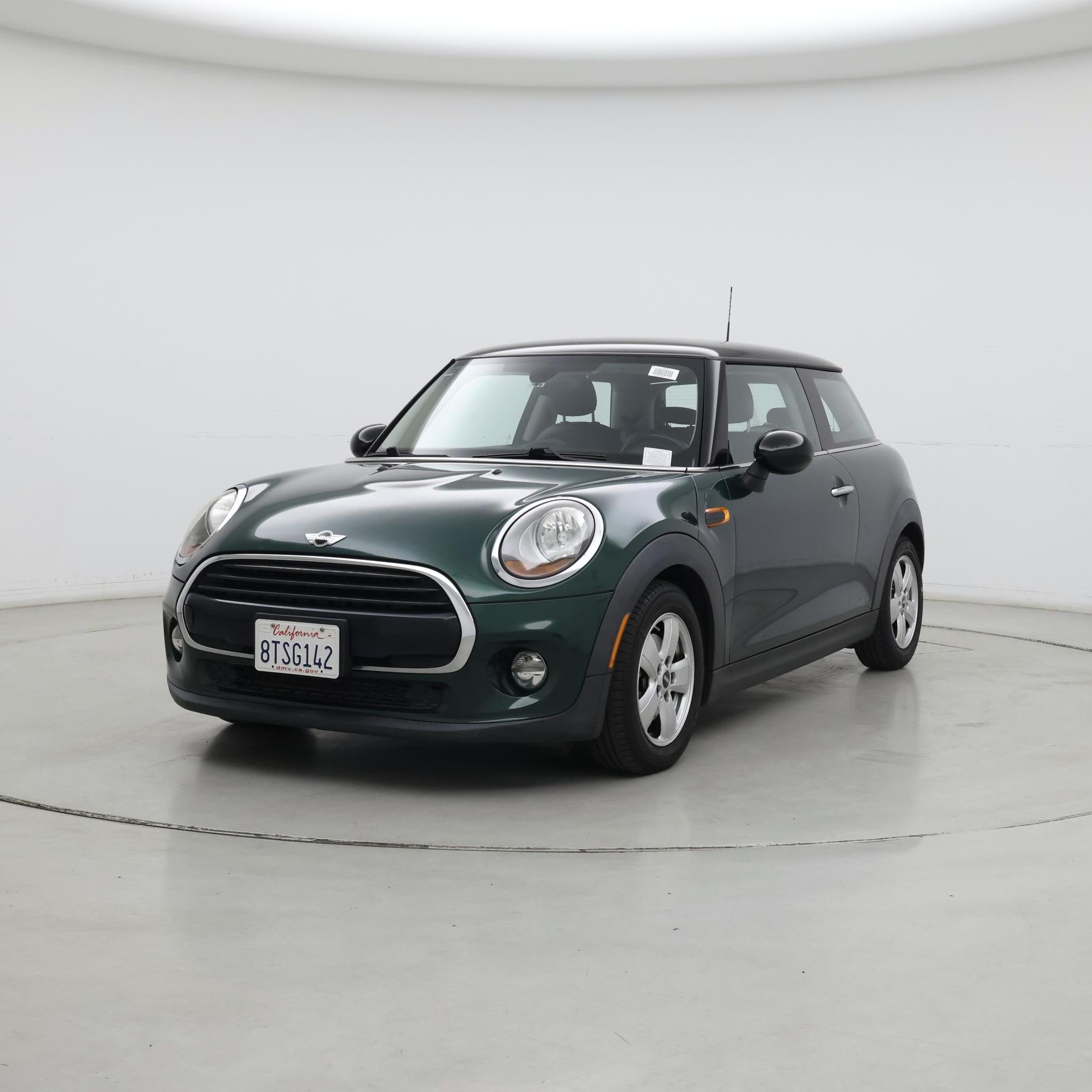 Thumbnail: 2017 MINI Cooper Hardtop - 4