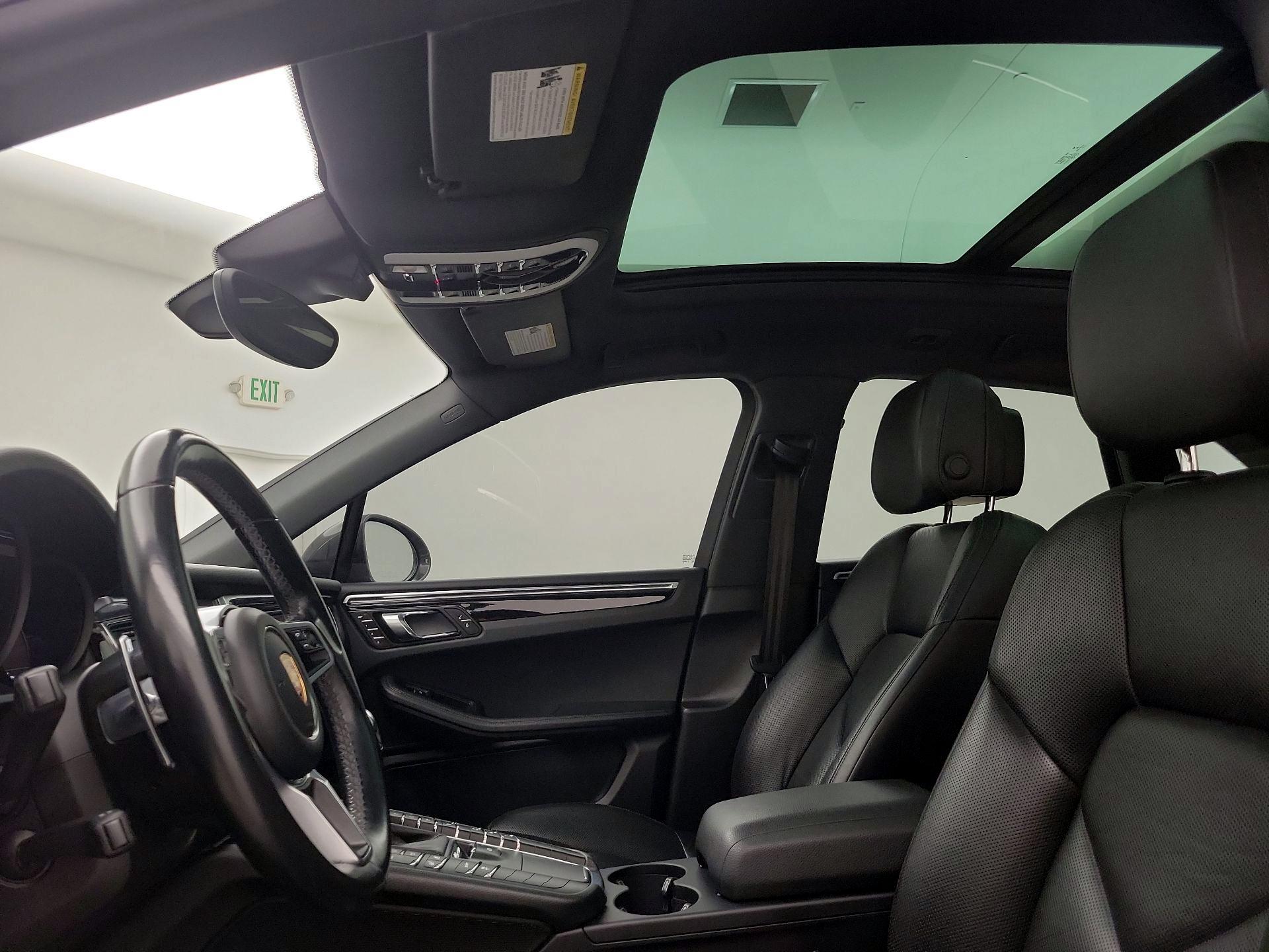 Thumbnail: 2018 Porsche Macan - 20