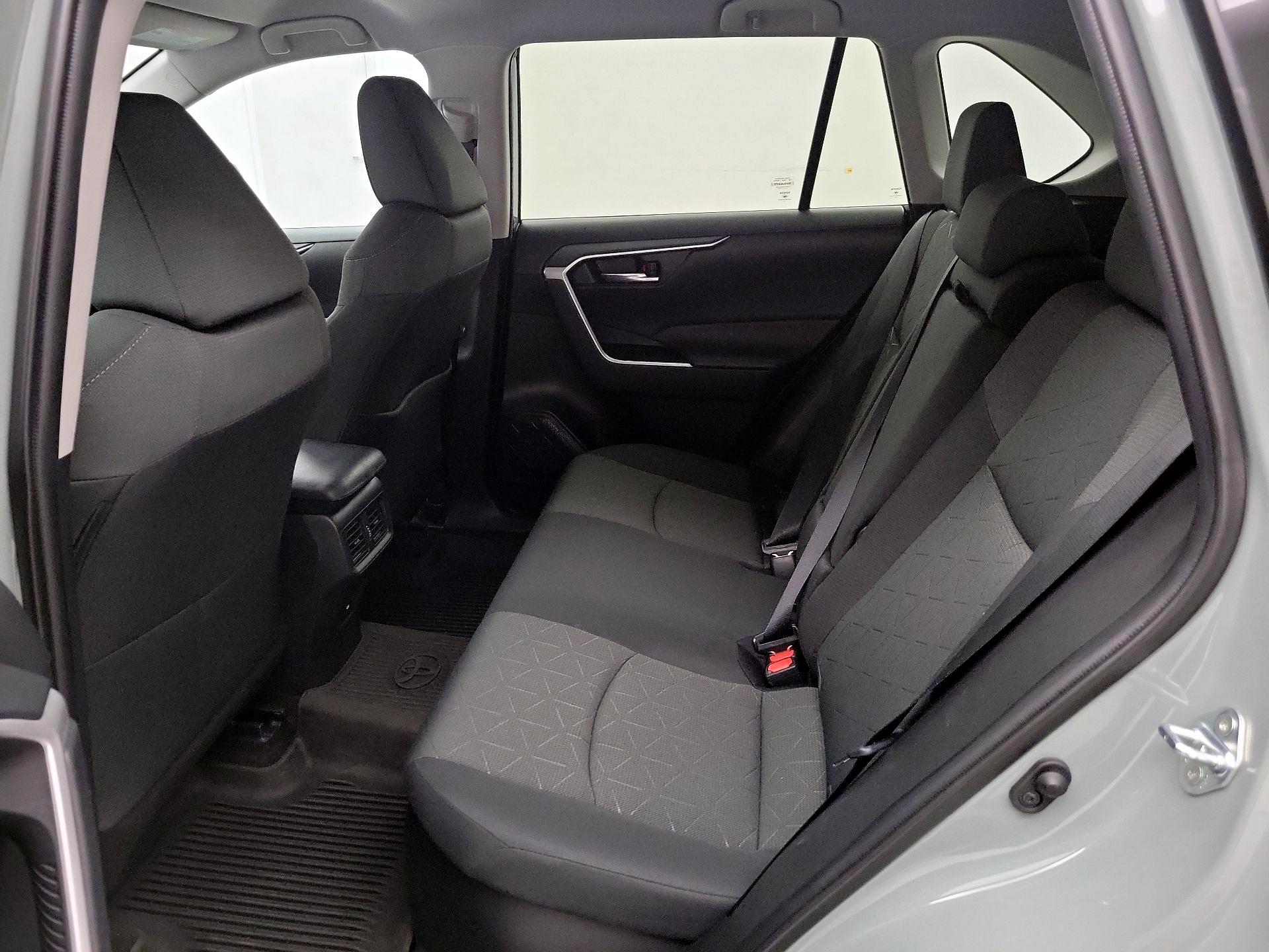 Thumbnail: 2021 Toyota RAV4 - 19